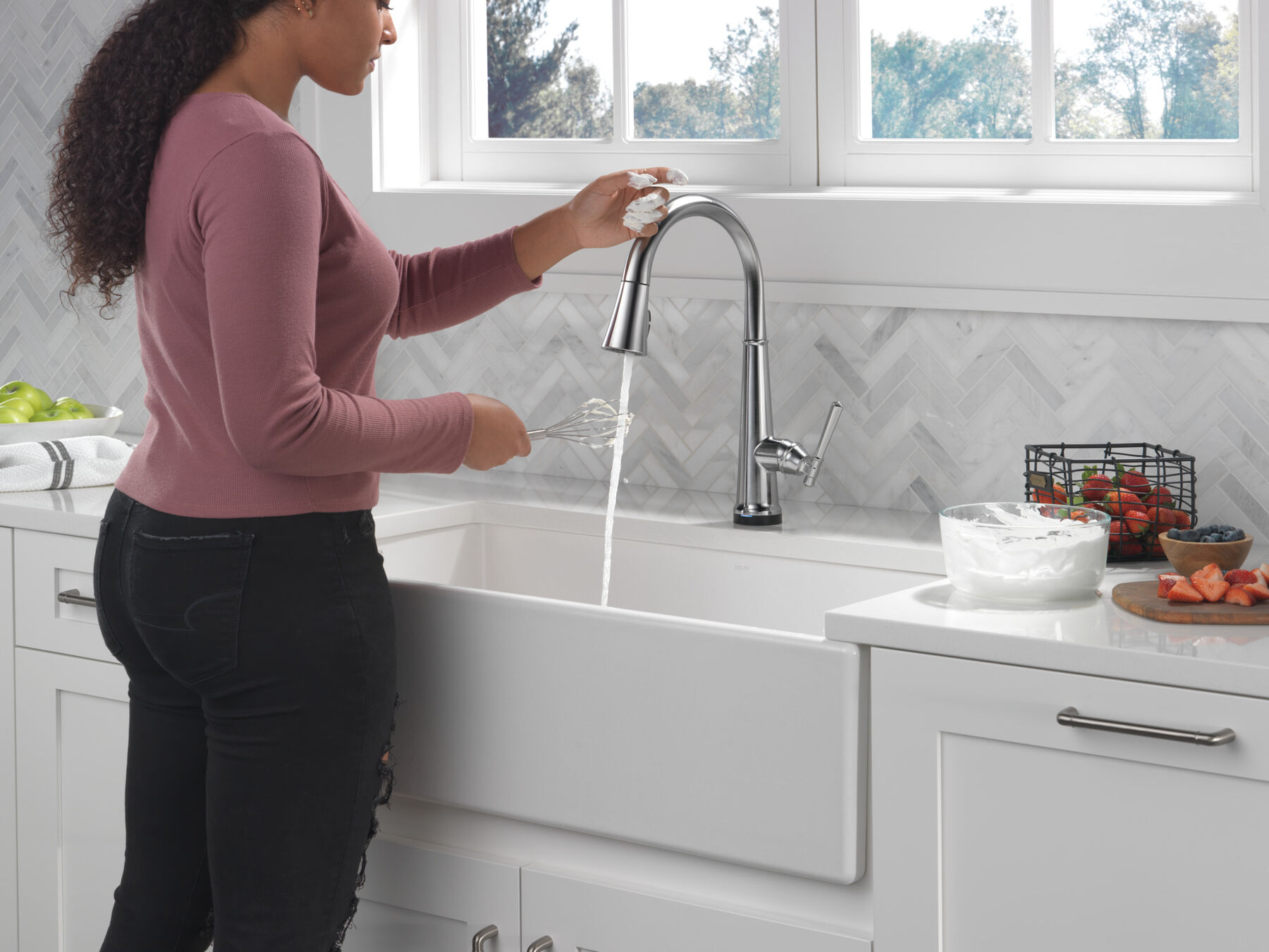 Touch<sub>2</sub>O®  Pull-Down Kitchen w/ShieldSpray 1L (Recertified), image 3