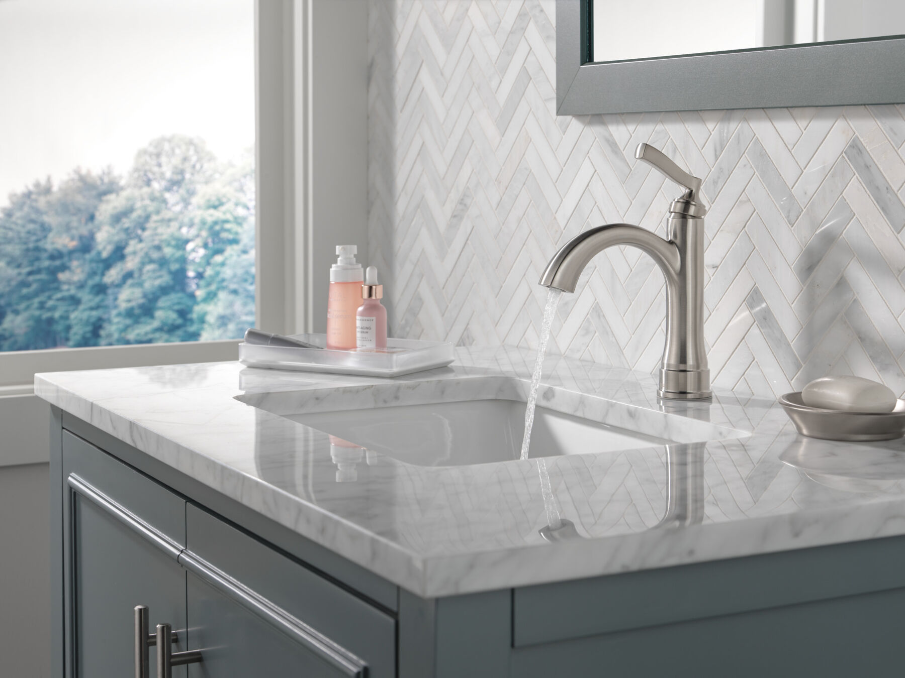 Single Handle Bathroom Faucet