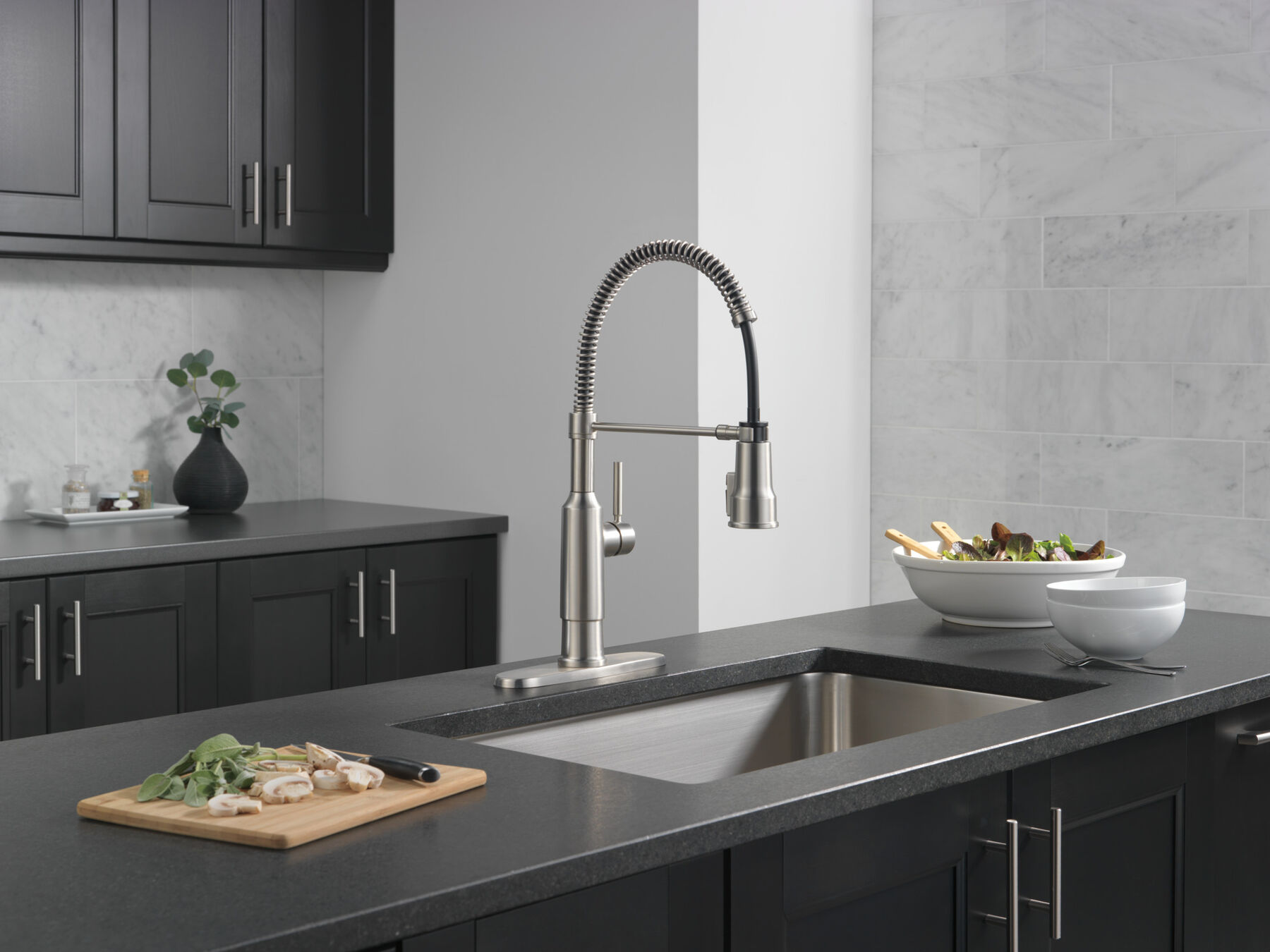 Single-Handle Pull-Down Spring Kitchen Faucet, image 2