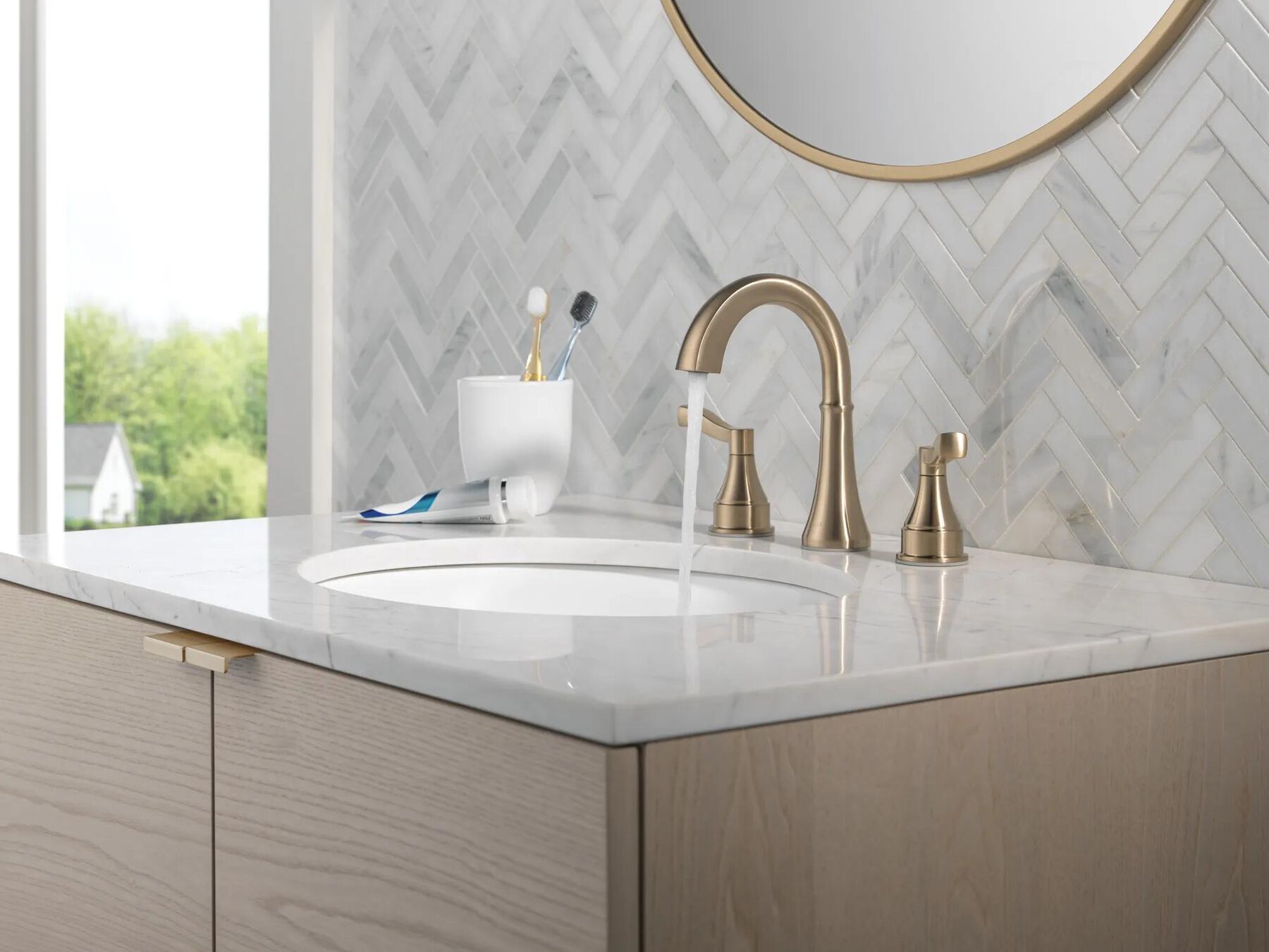 Two Handle Widespread Bathroom Faucet (Recertified)