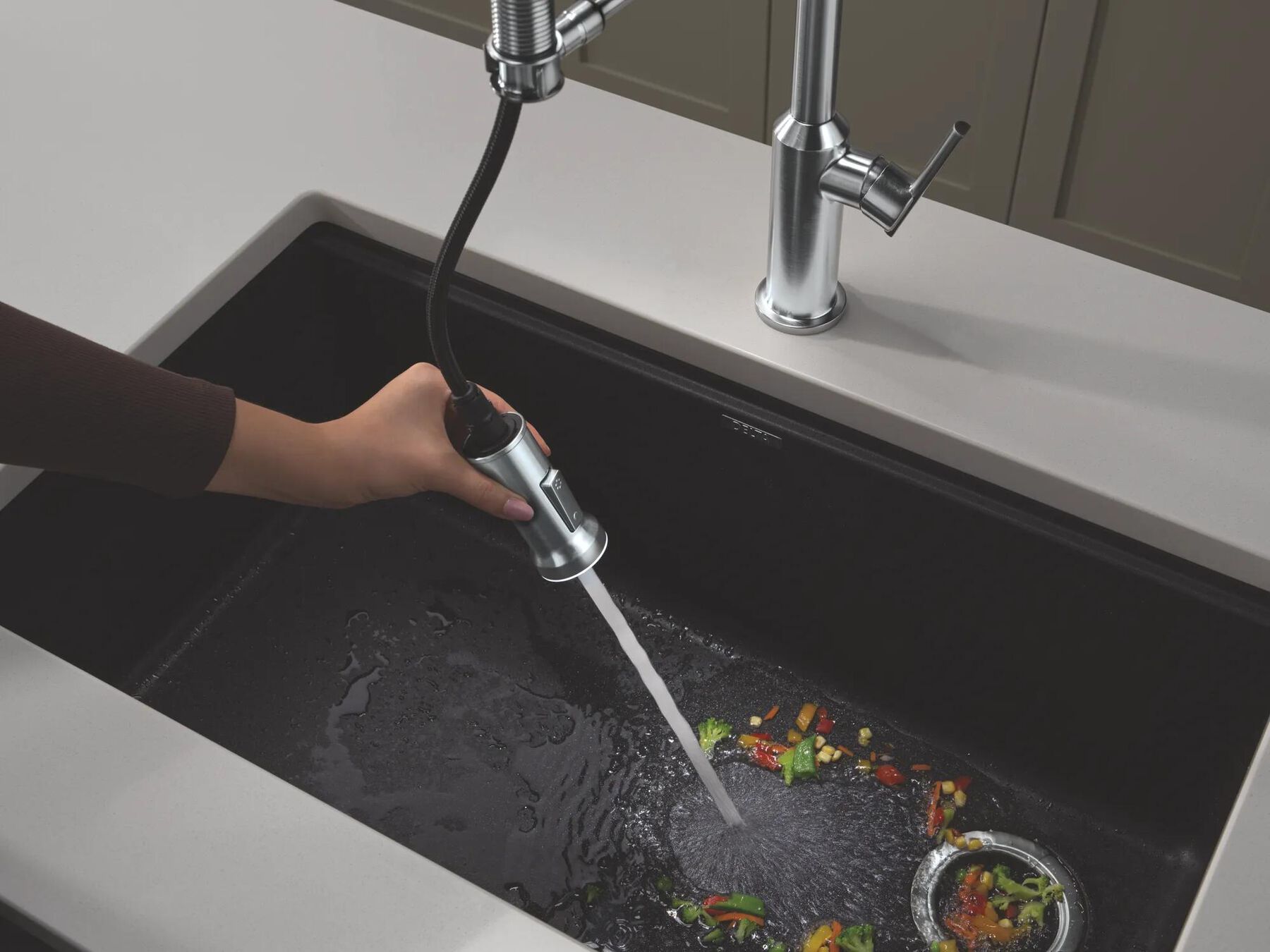 Single Handle Pull-Down Kitchen Faucet With Spring Spout