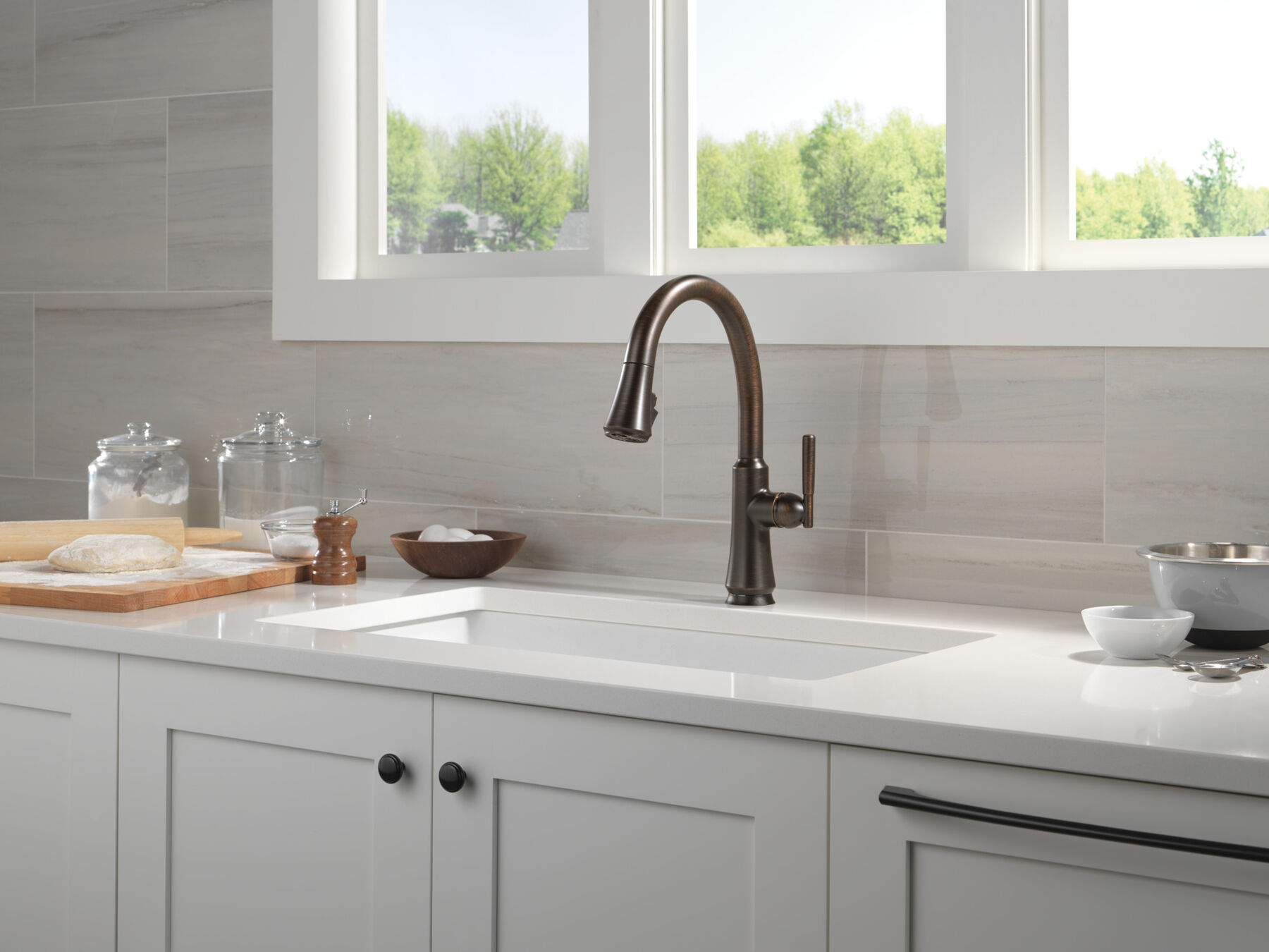 Touch<sub>2</sub>O® Technology Kitchen Faucet with Touchless Technology, image 12