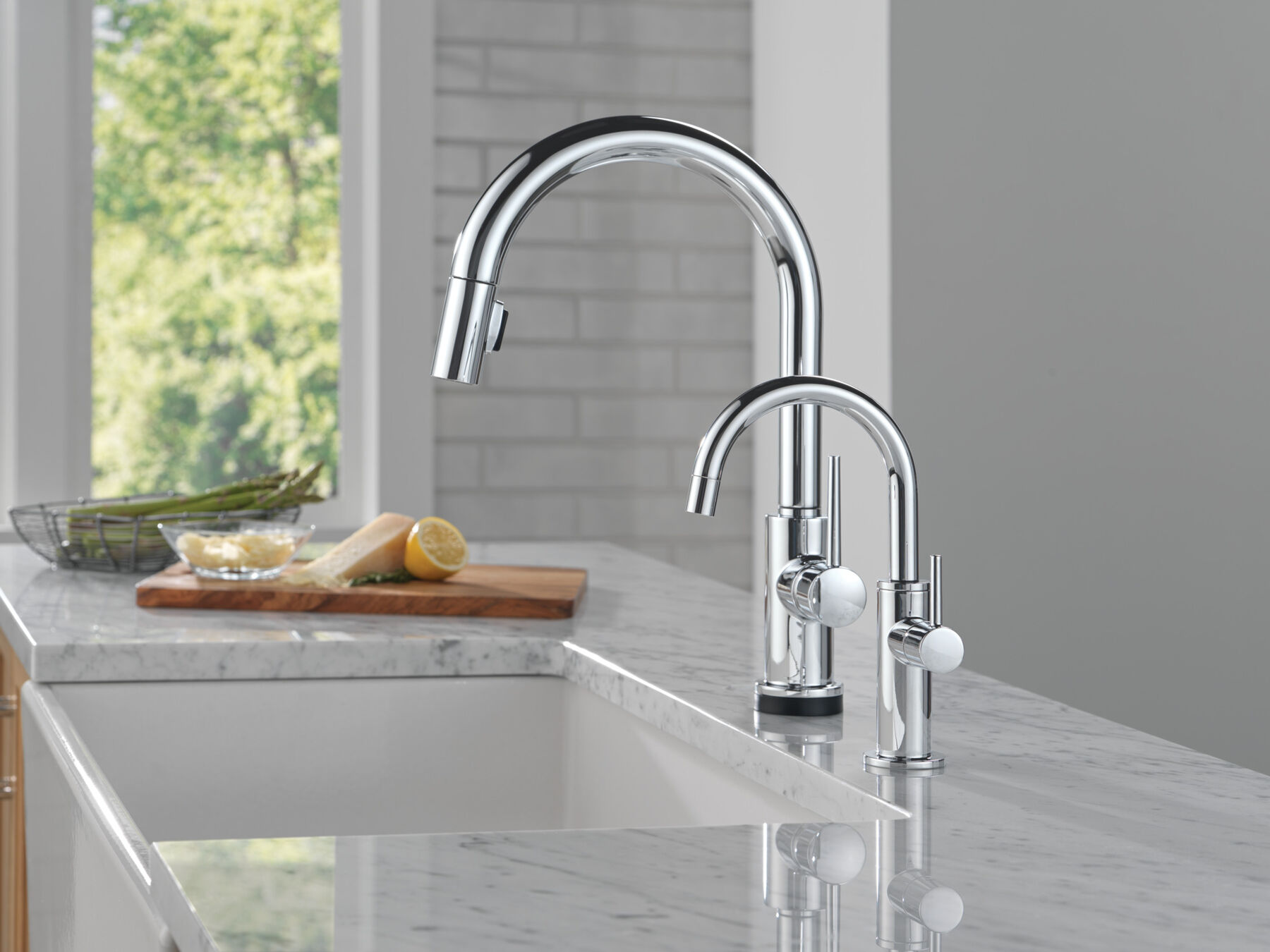Contemporary Round Beverage Faucet, image 3