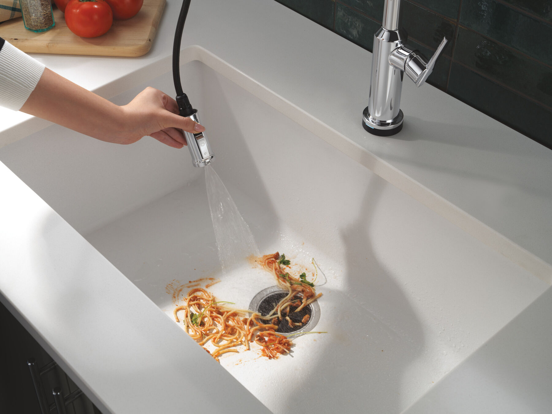 Touch2O&reg; Technology Kitchen Faucet with Touchless Technology, image 7