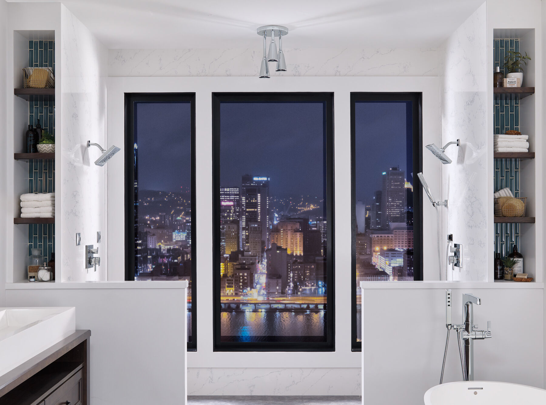 Angular Modern Monitor® 17 Series Valve Trim with 3-Setting Integrated Diverter, image 5