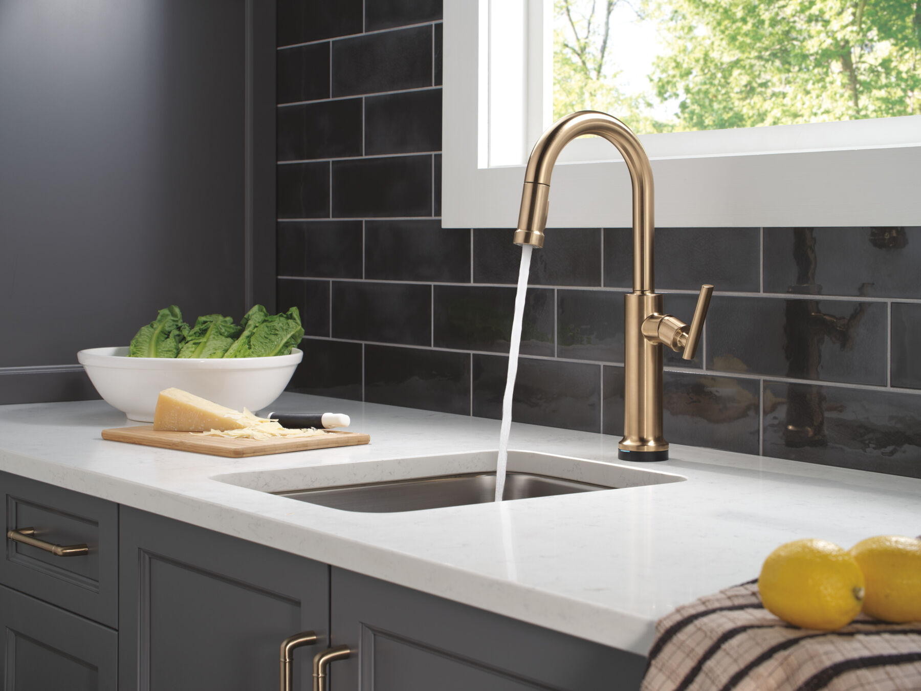Touch2O&reg; Technology Bar / Prep Faucet with Touchless Technology