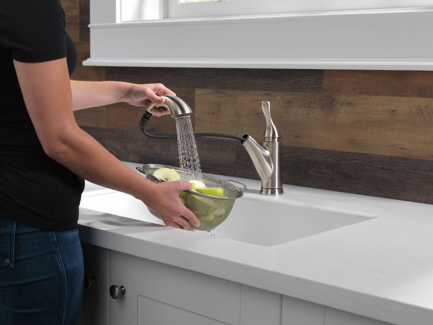 Single Handle Pull-out Kitchen Faucet (Recertified), image 3