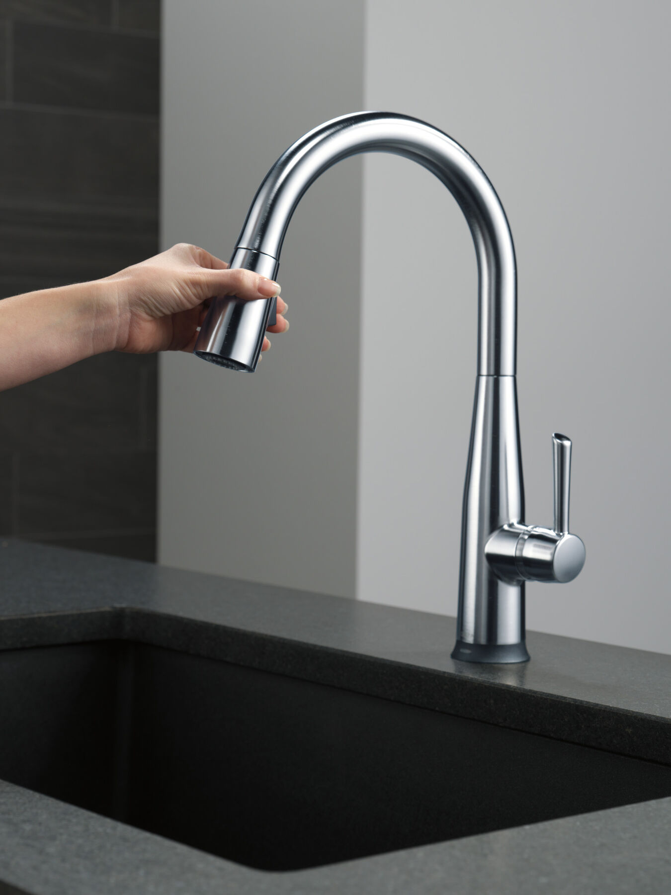 Single Handle Pull-Down Kitchen Faucet with Touch<sub>2</sub>O&reg; Technology