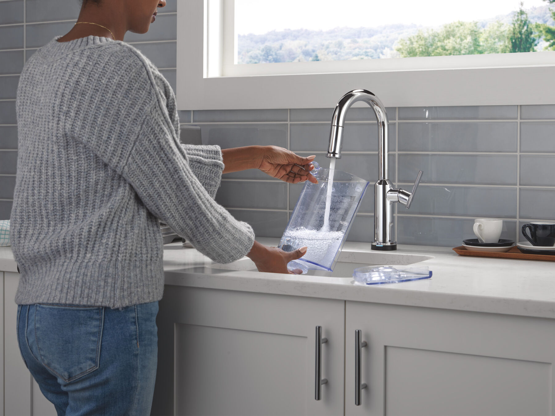 Touch2O&reg; Bar / Prep Faucet with Touchless Technology, image 6