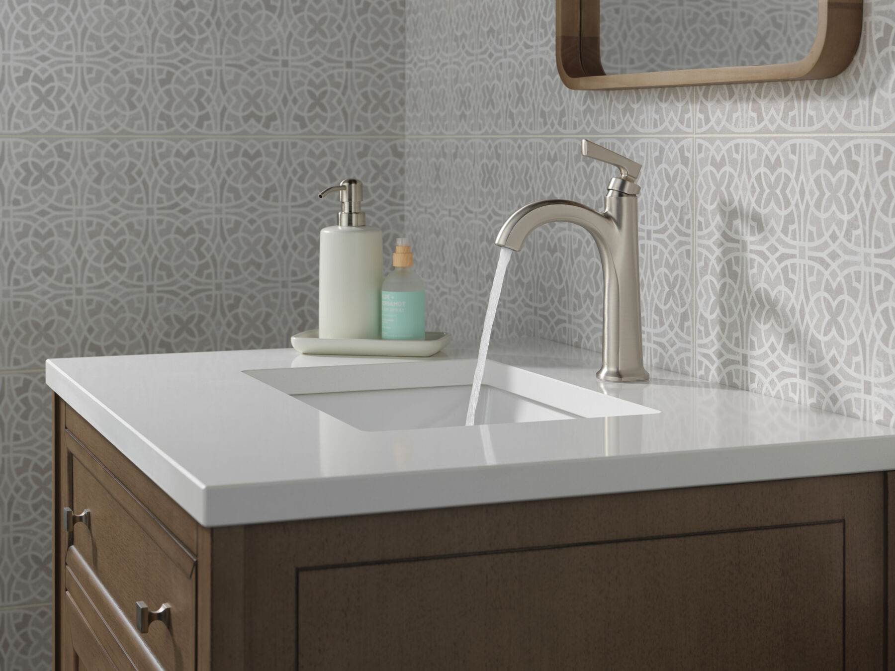 Single Handle Bathroom Faucet