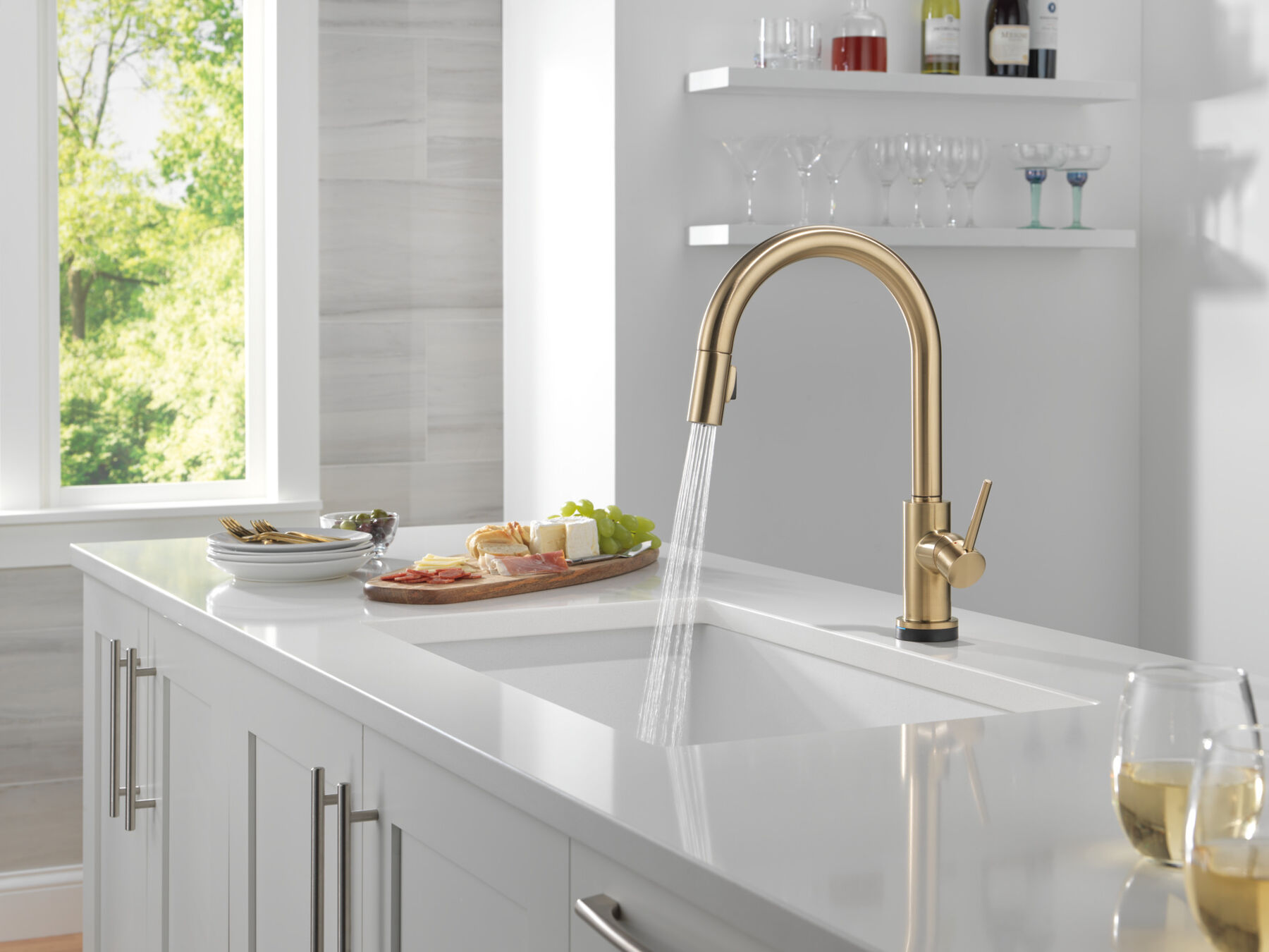 VoiceIQ® Kitchen Faucet with Touch<sub>2</sub>O® Technology with Touchless Technology, image 28
