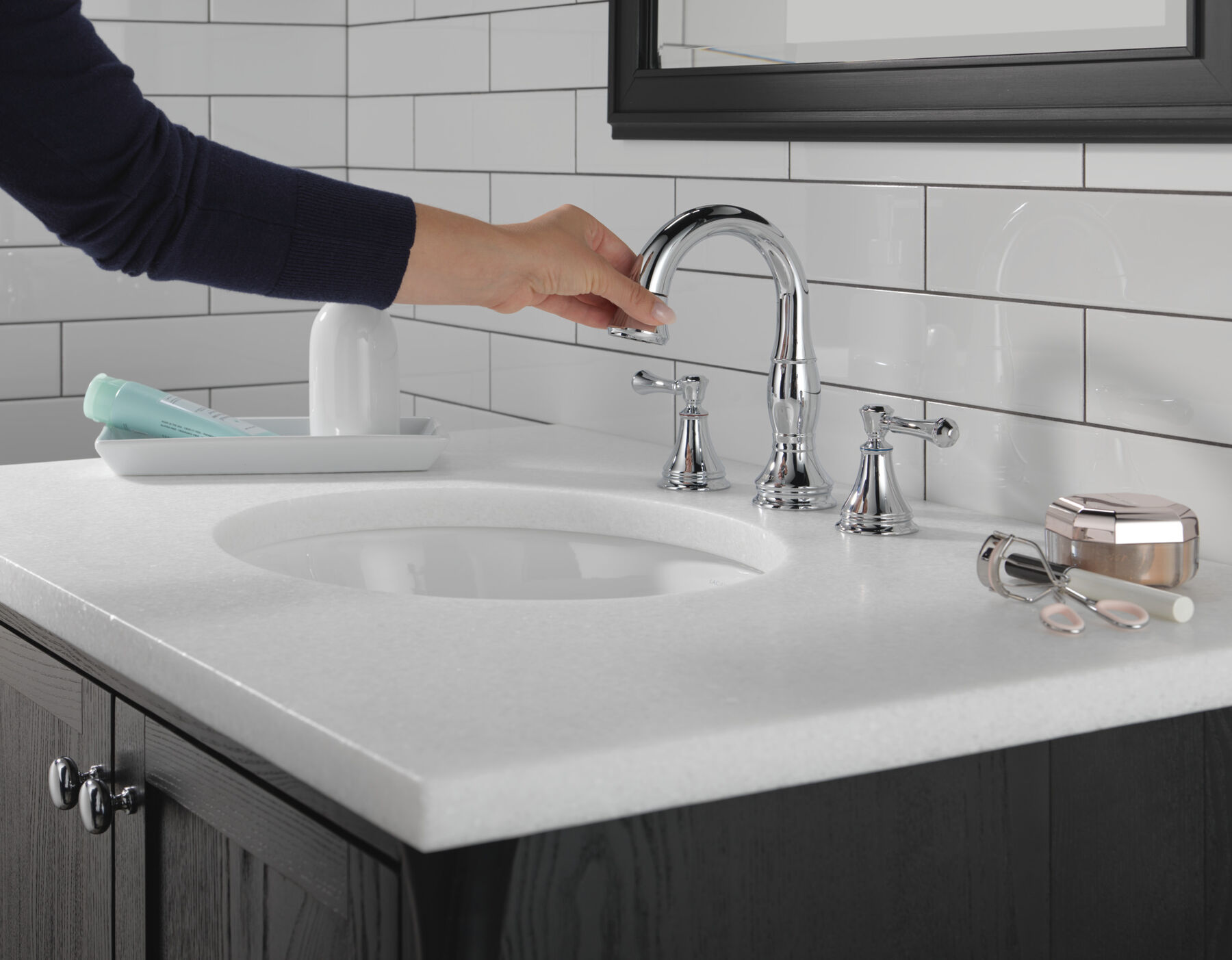 Two Handle Widespread Pull-Down Bathroom Faucet