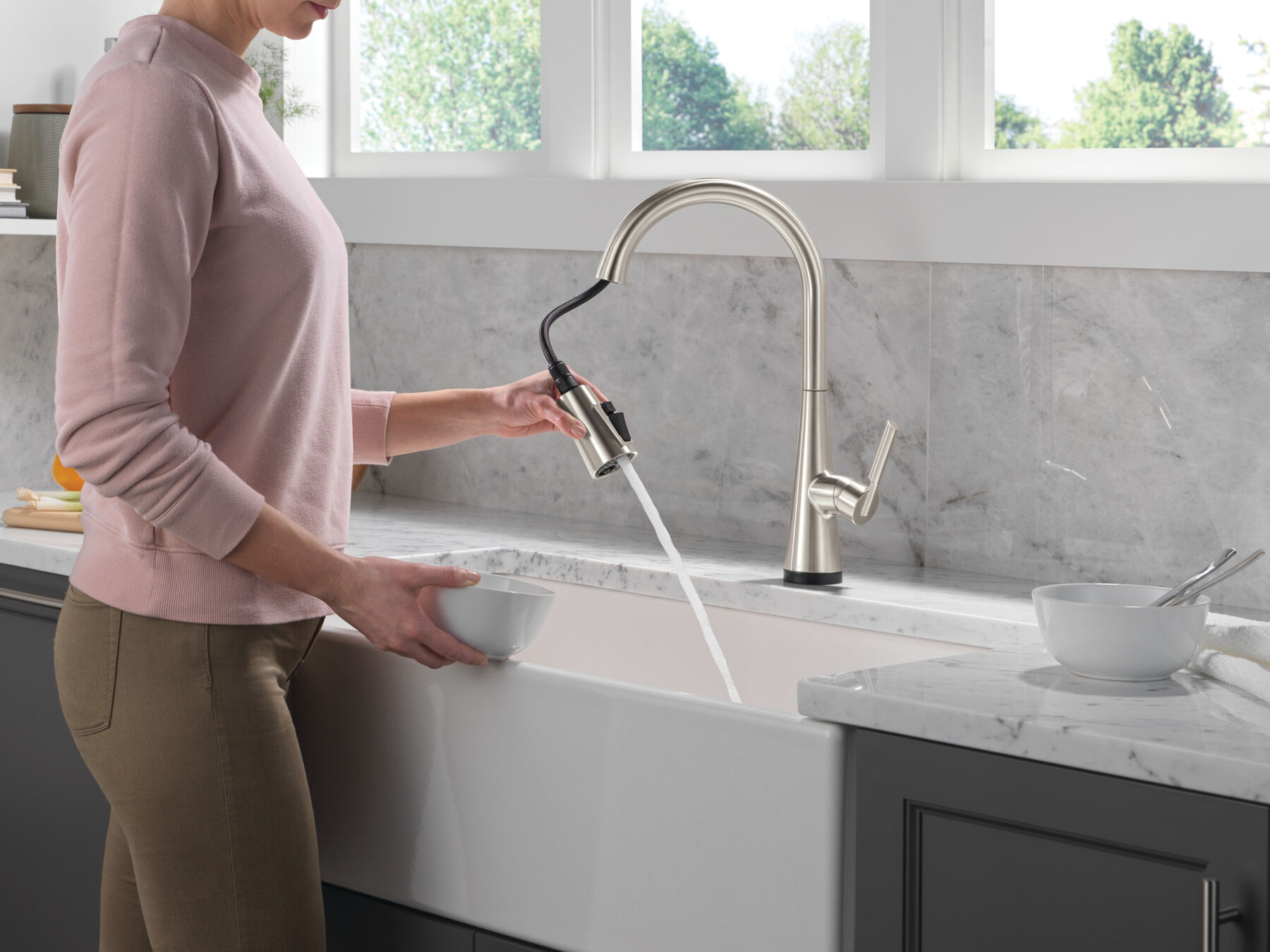 Single Handle Kitchen Pull-Down Faucet with Touch<sub>2</sub>O&reg; Technology (Recertified)