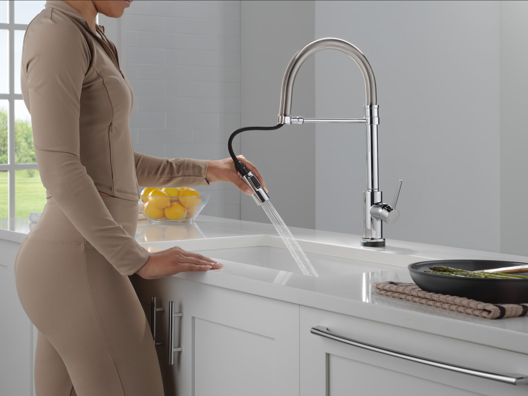 Touch<sub>2</sub>O® Technology Kitchen Faucet with Touchless Technology, image 3