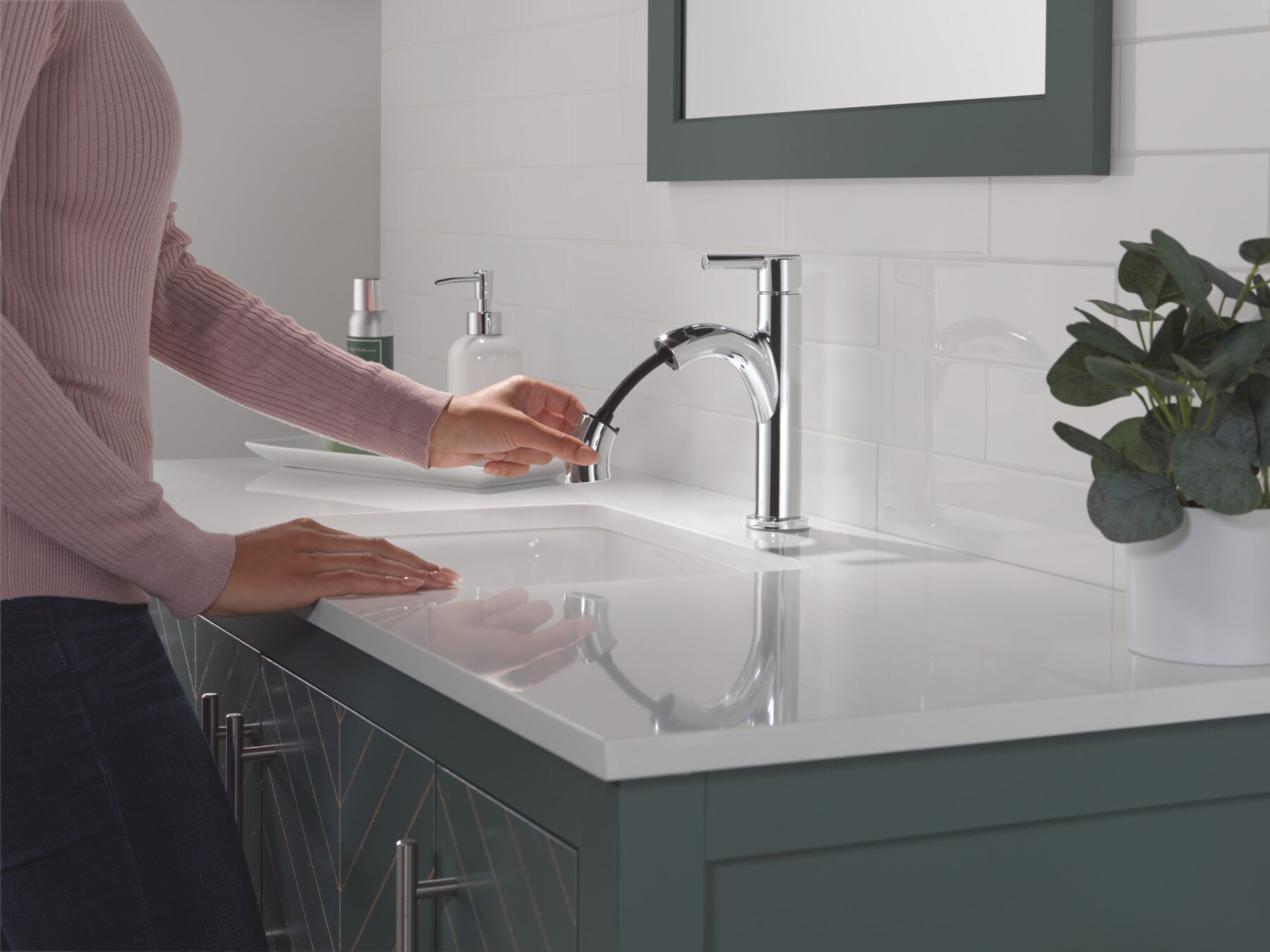 Single Handle Pull-Down Bathroom Faucet, image 5