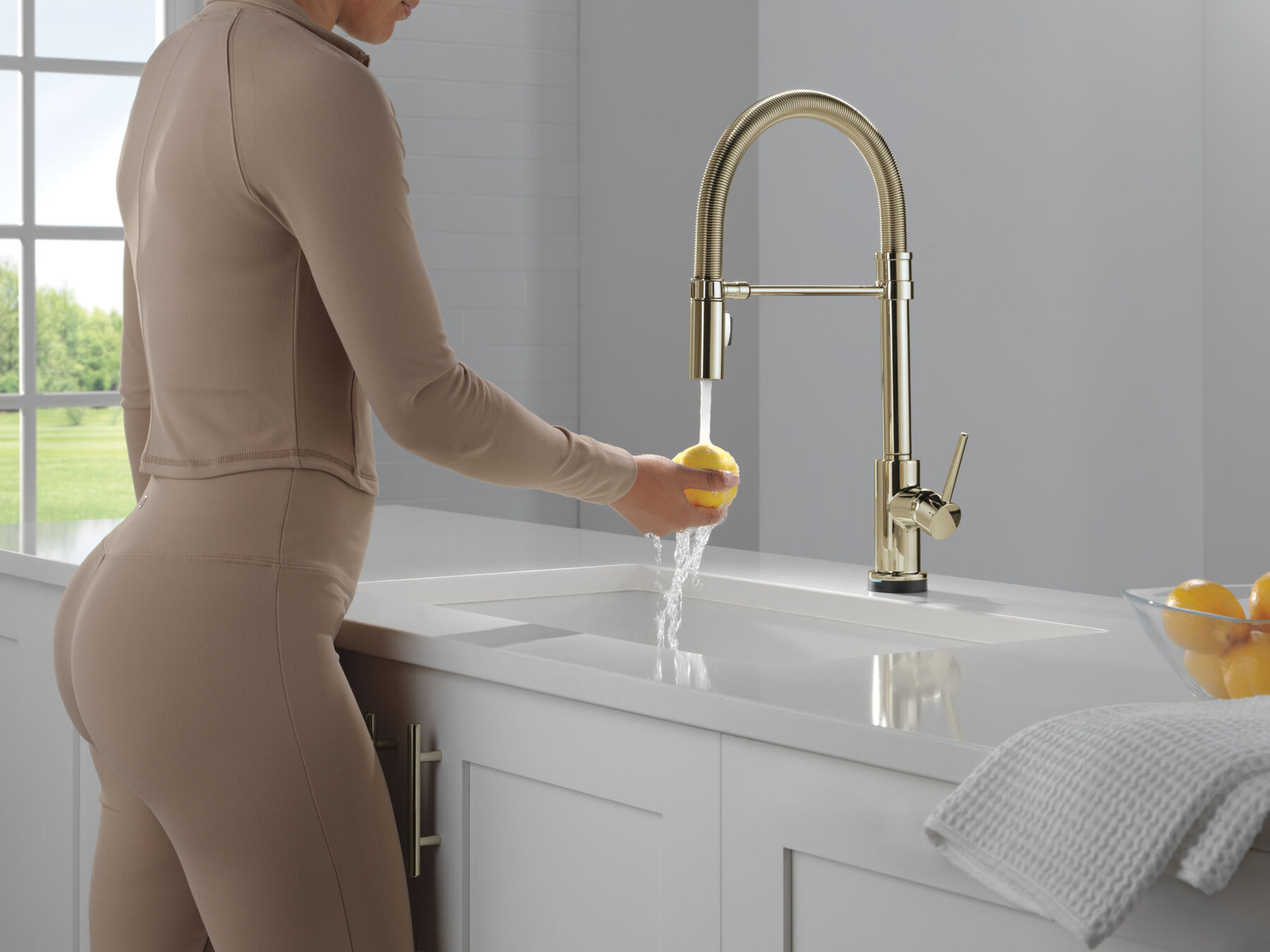 Touch<sub>2</sub>O&reg; Technology Kitchen Faucet with Touchless Technology, image 8