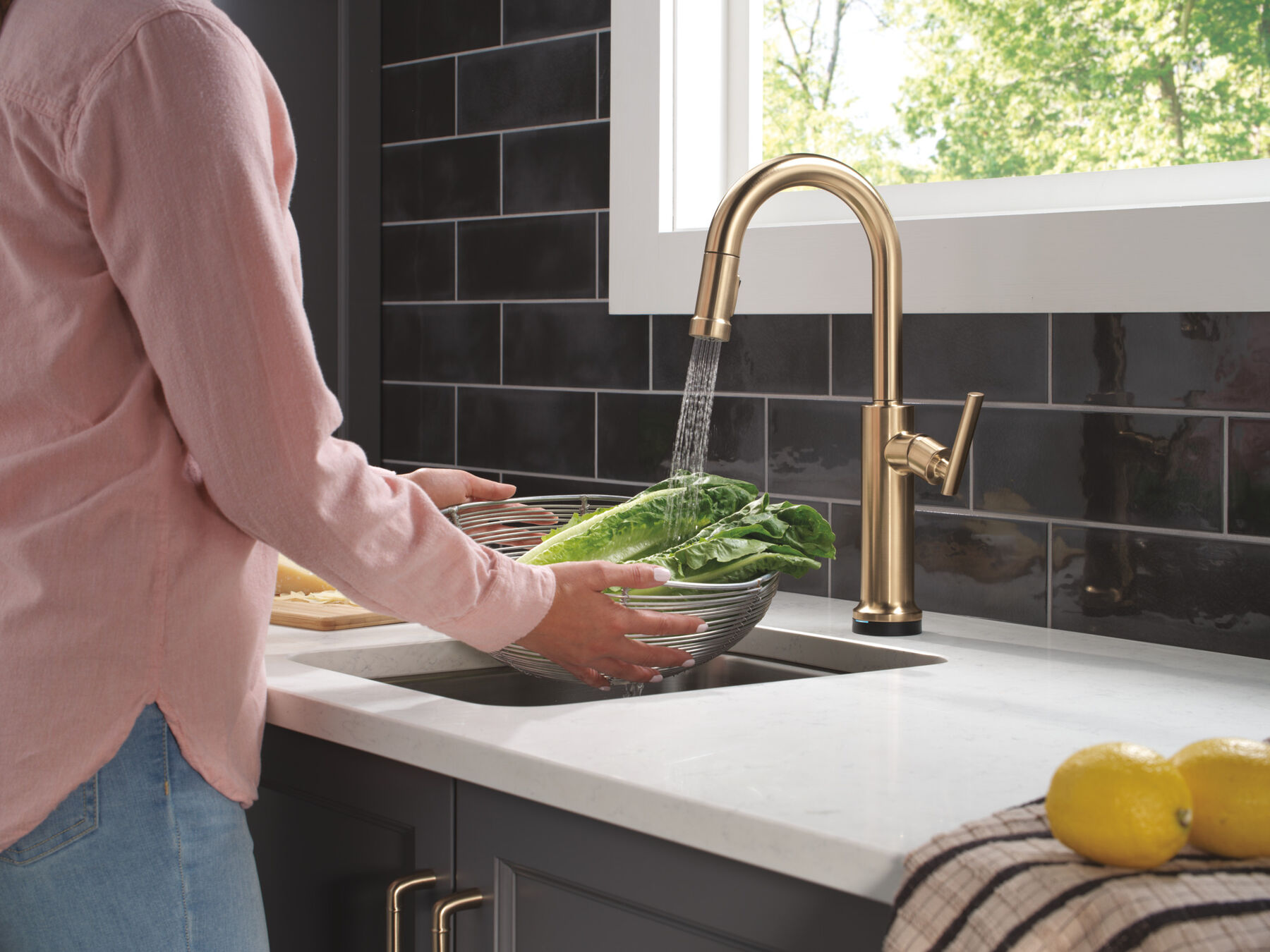 Touch2O&reg; Technology Bar / Prep Faucet with Touchless Technology
