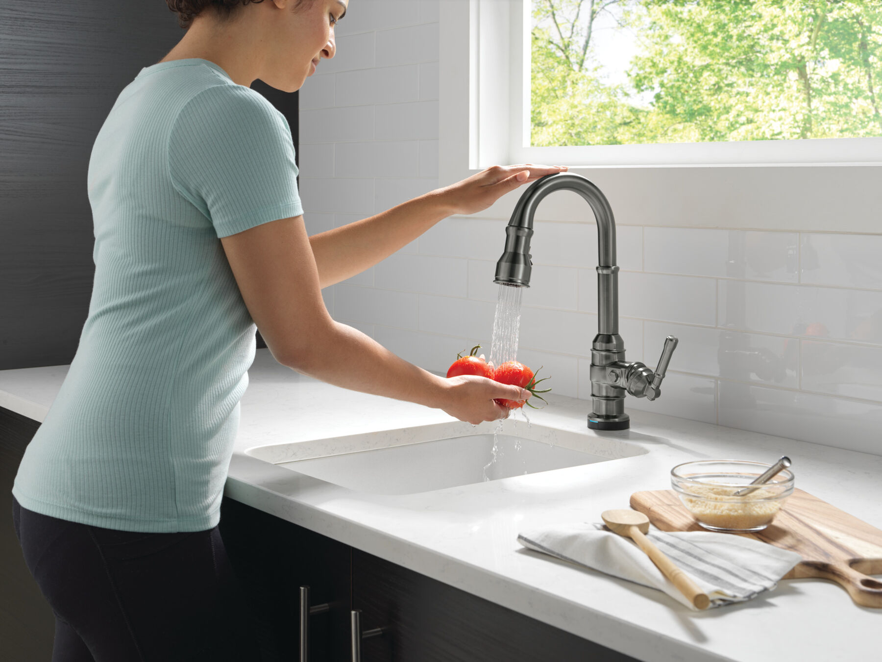 Touch2O® Bar / Prep Faucet with Touchless Technology, image 2