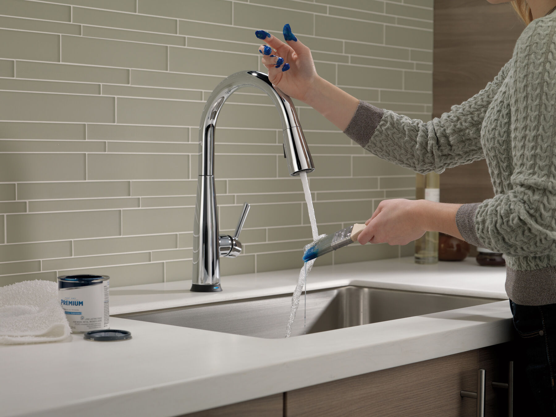 Single Handle Pull-Down Kitchen Faucet with Touch<sub>2</sub>O® Technology, image 5