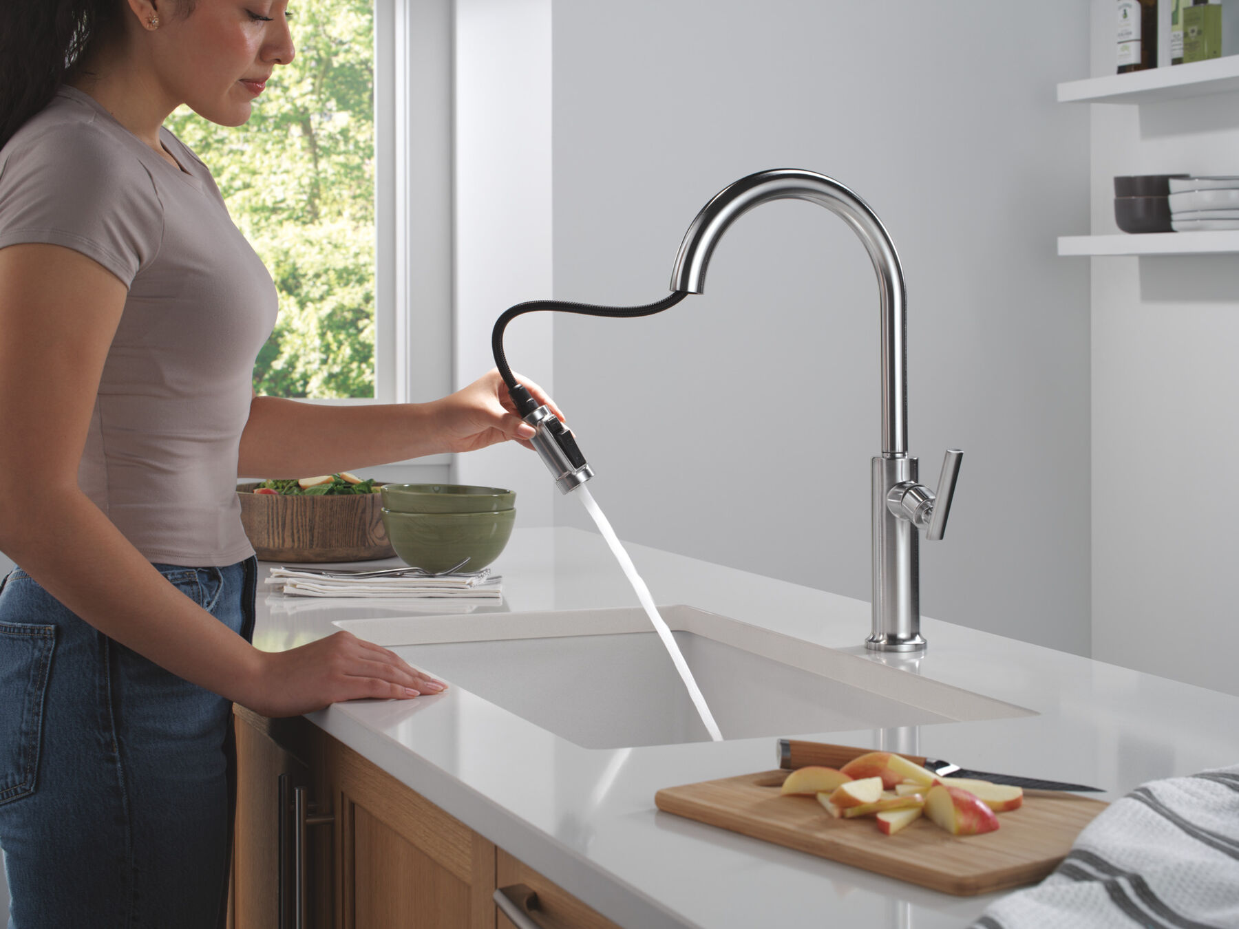 Single Handle Pull-Down Kitchen Faucet