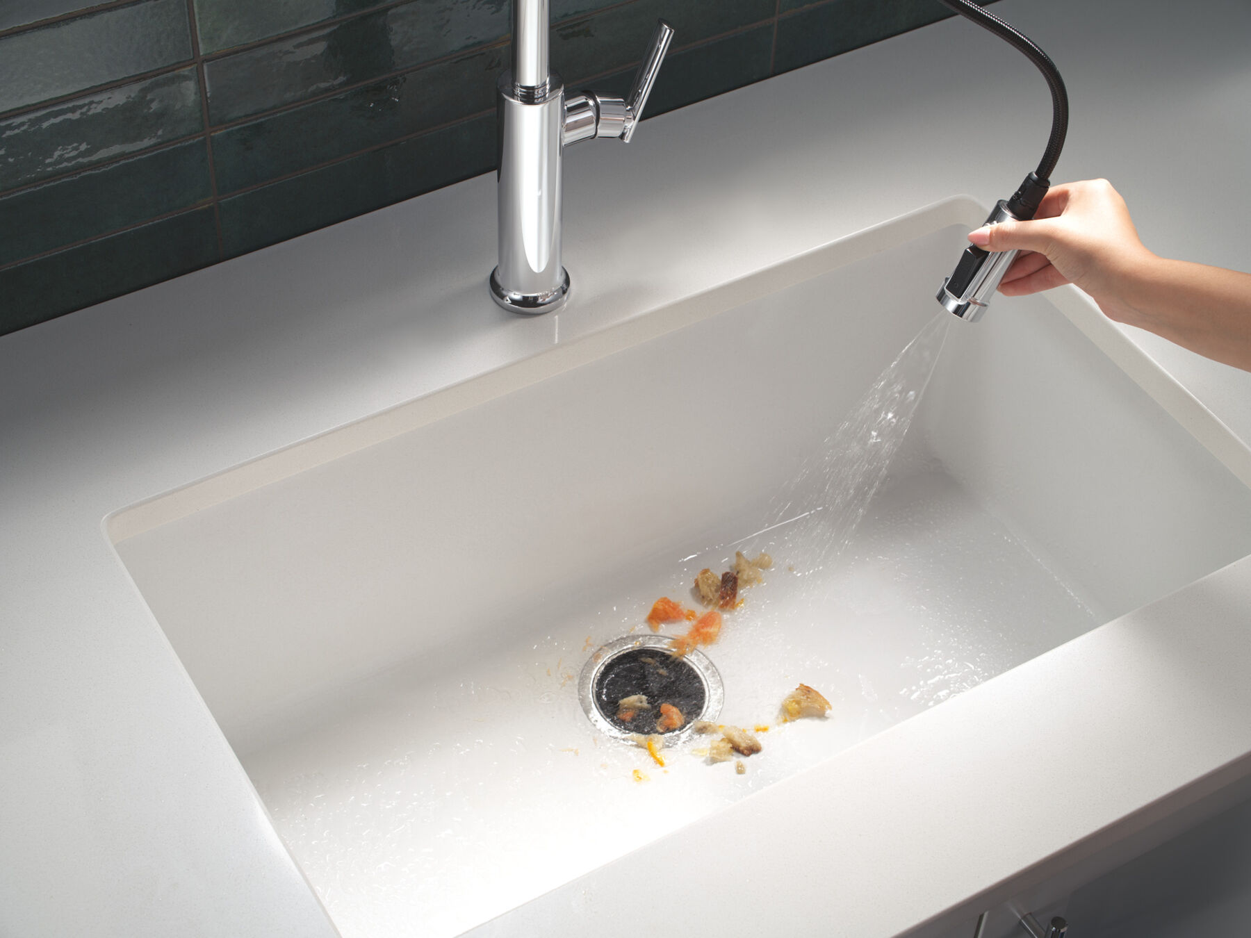 Single Handle Pull-Down Kitchen Faucet