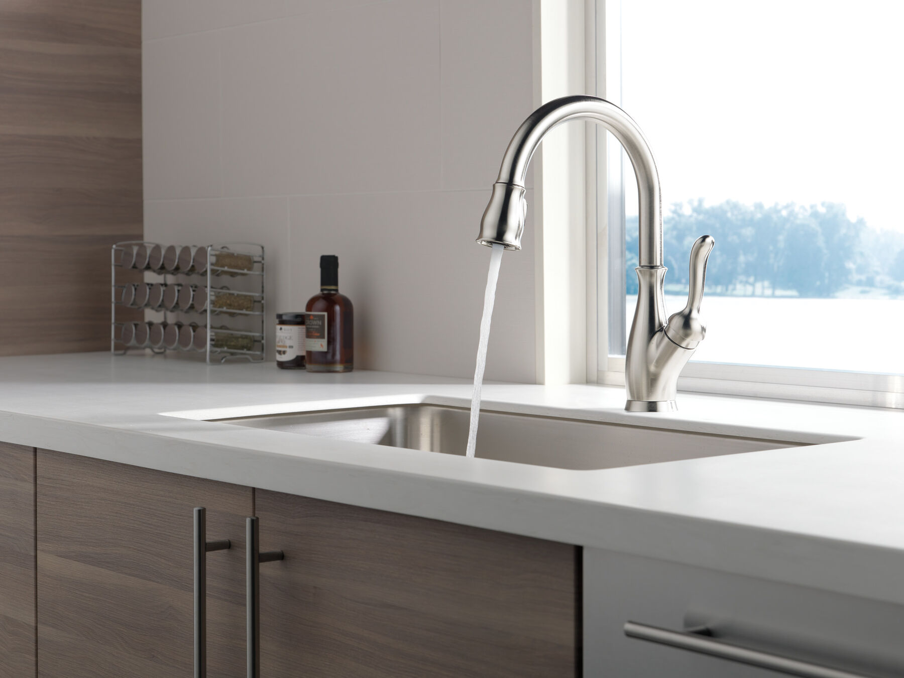 Single Handle Pull-Down Kitchen Faucet with ShieldSpray® Technology, image 9