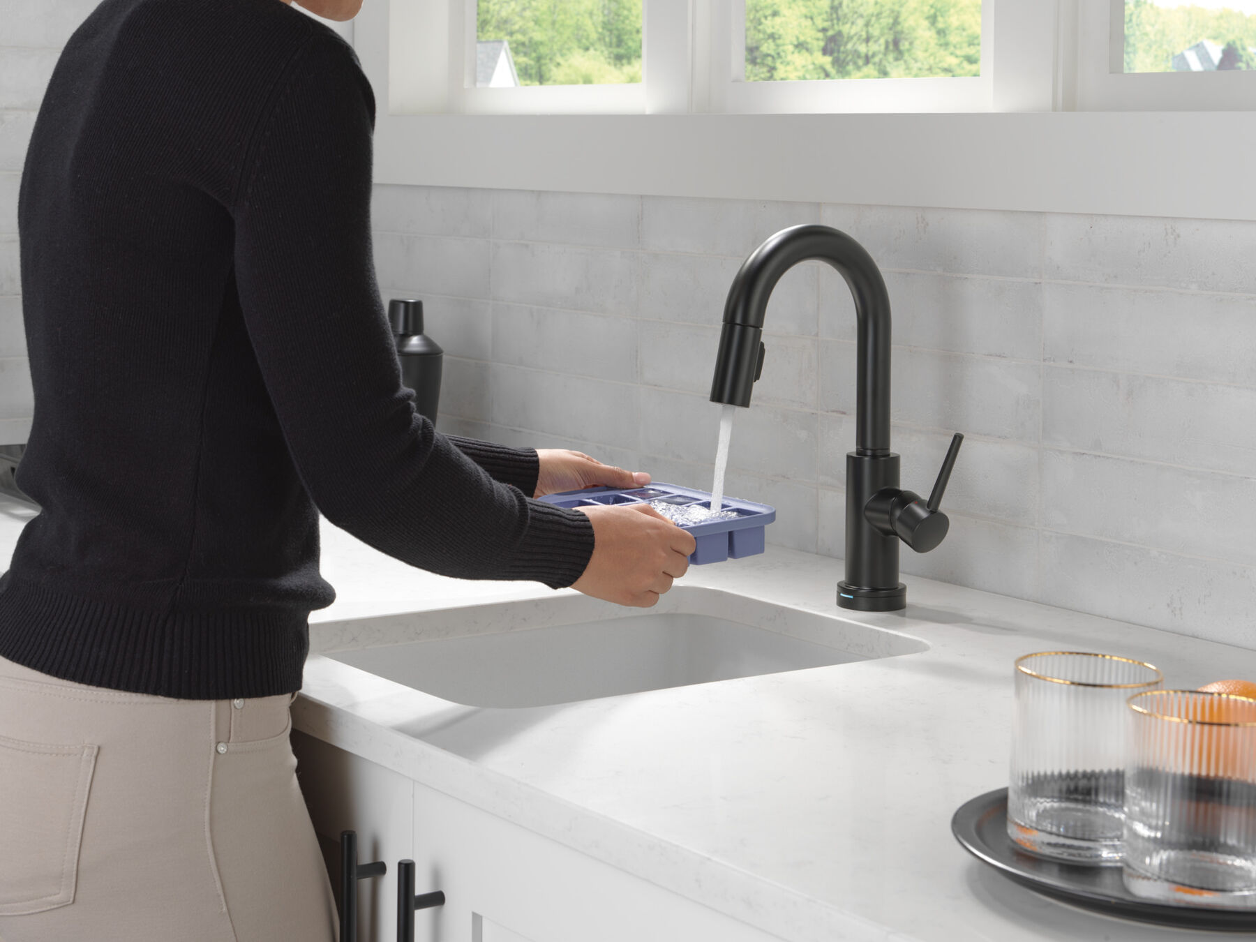 Touch2O® Bar / Prep Faucet with Touchless Technology, image 5