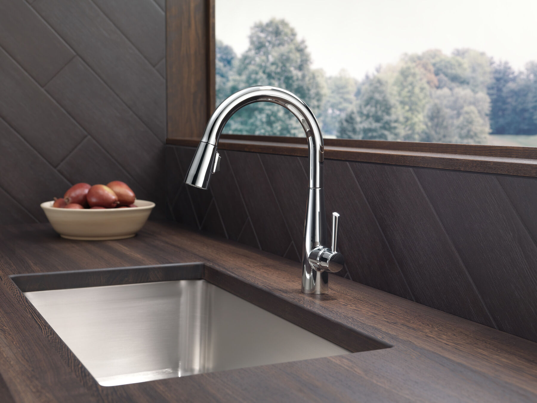 Single Handle Pull-Down Kitchen Faucet, image 1