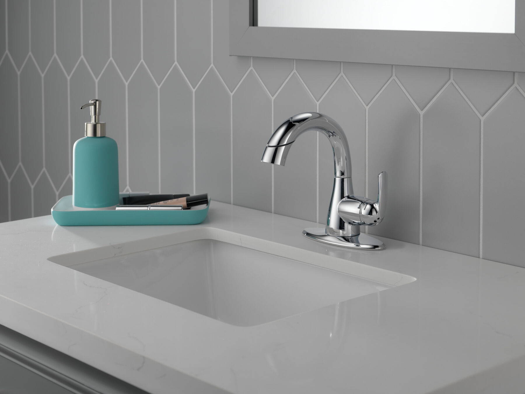 Single Handle Pull-Down Bathroom Faucet, image 4
