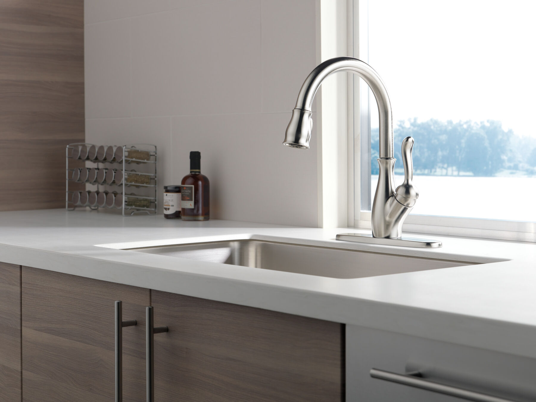Single Handle Pull-Down Kitchen Faucet with ShieldSpray® Technology, image 3