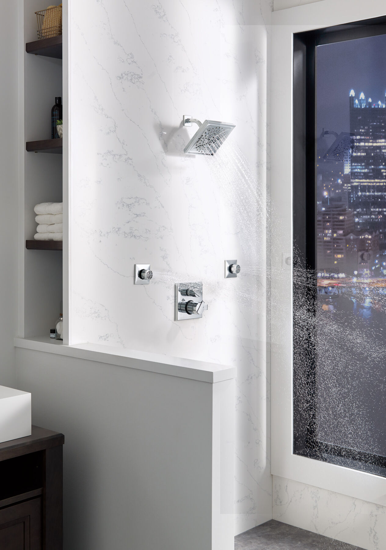 Angular Modern Monitor® 17 Series Valve Trim with 3-Setting Integrated Diverter, image 6