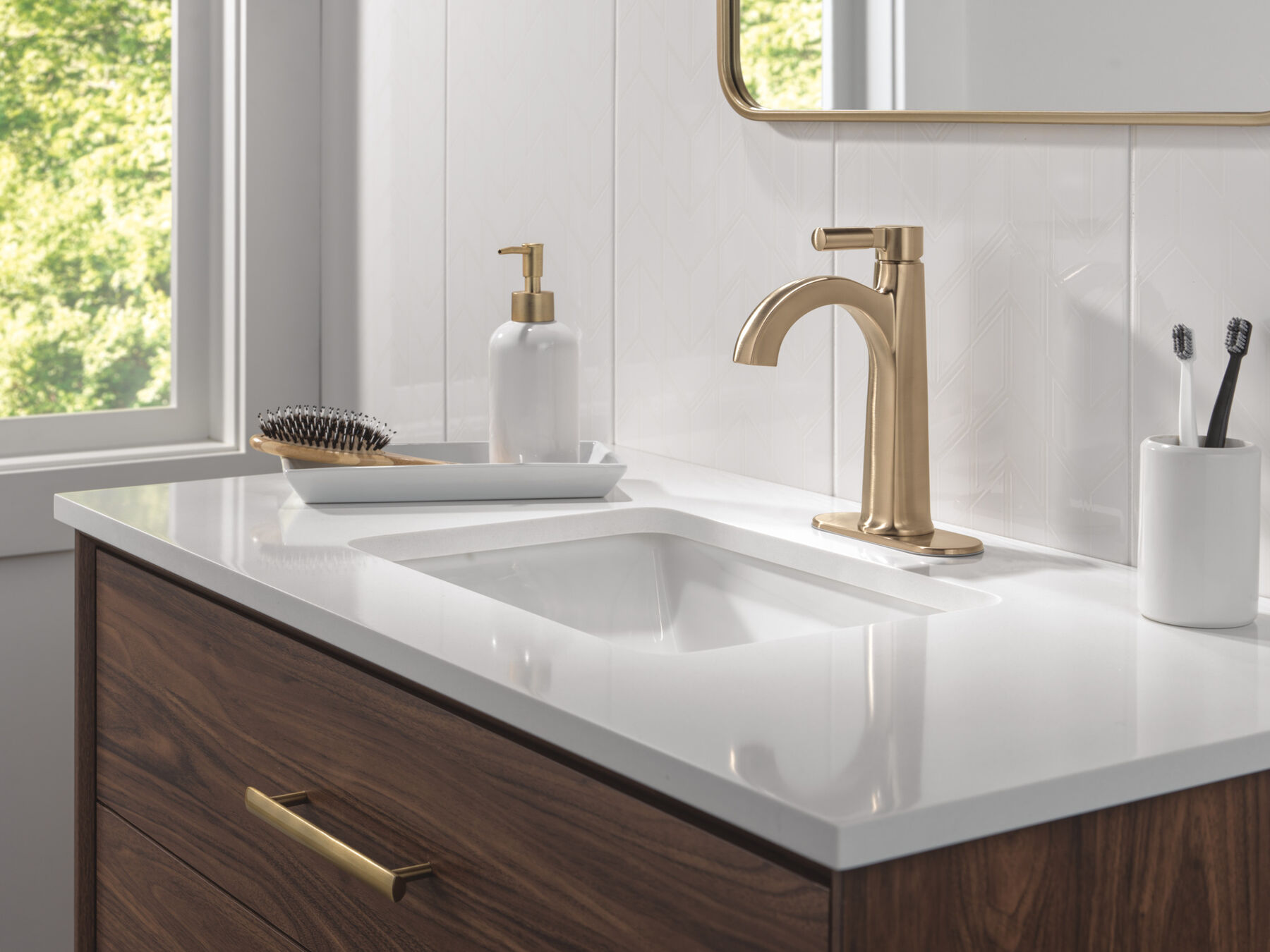 Single Lever - Champagne Bronze (Recertified)