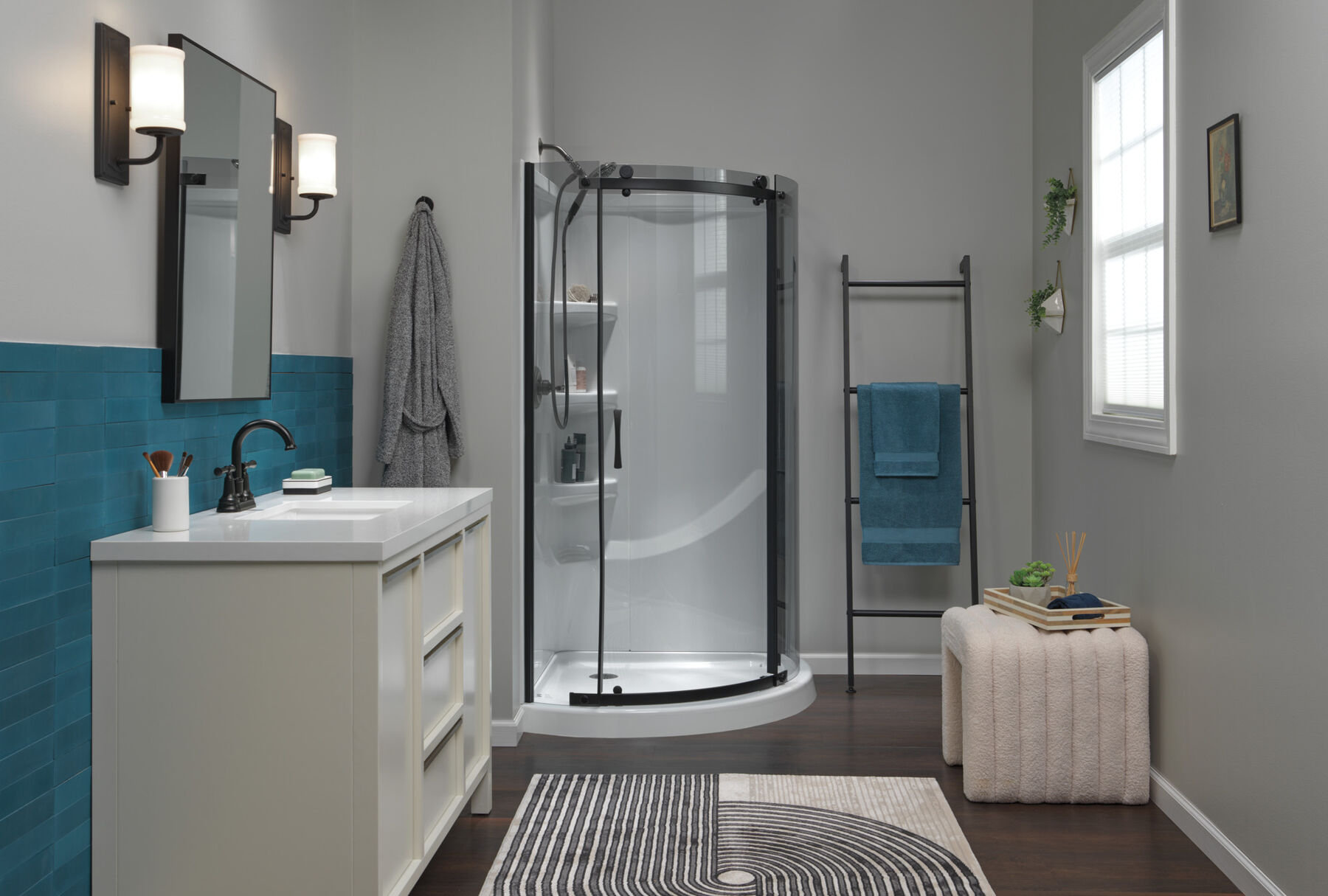 Round Corner Shower Enclosure, image 1