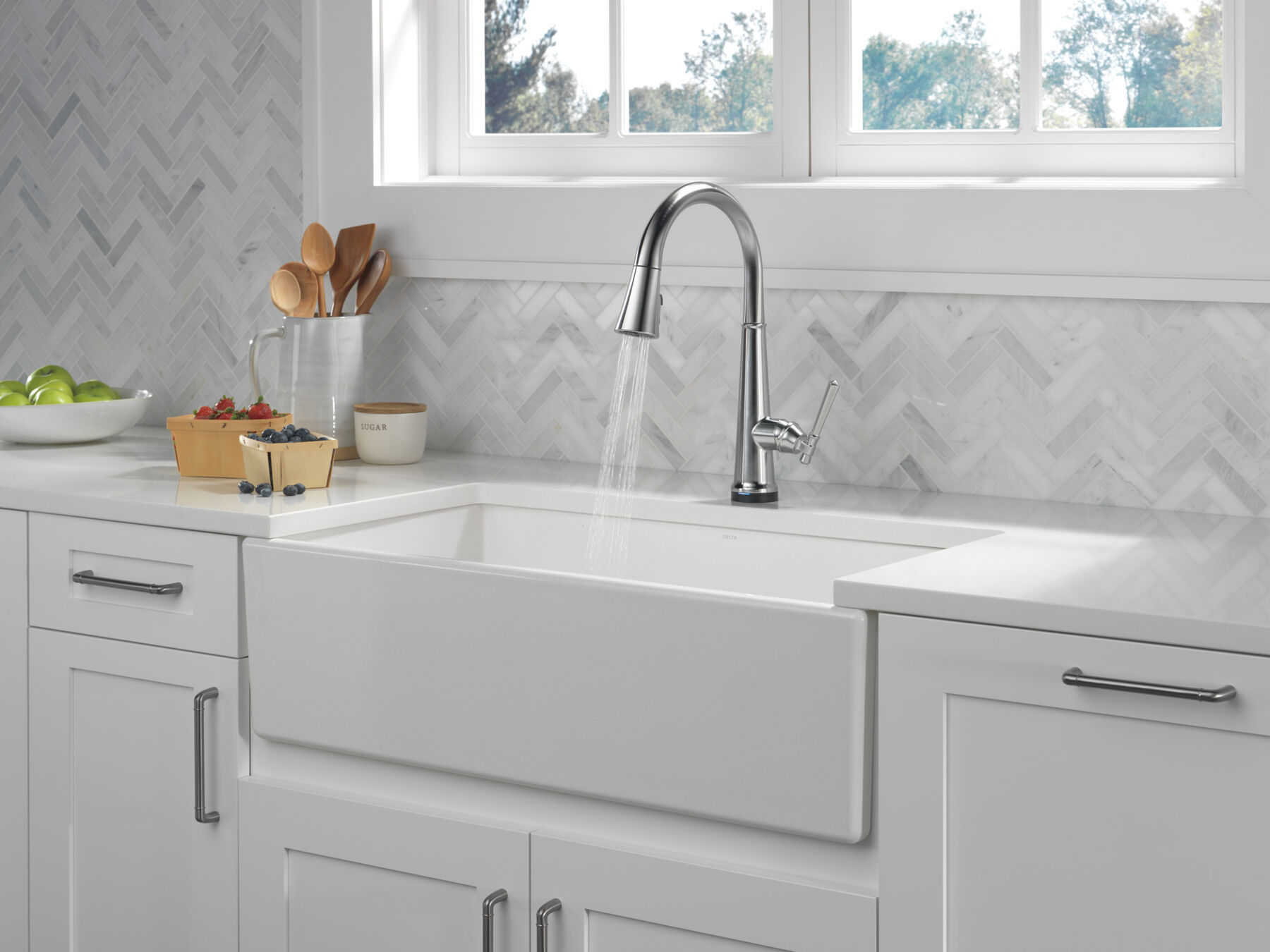 Touch<sub>2</sub>O®  Pull-Down Kitchen w/ShieldSpray 1L (Recertified), image 4