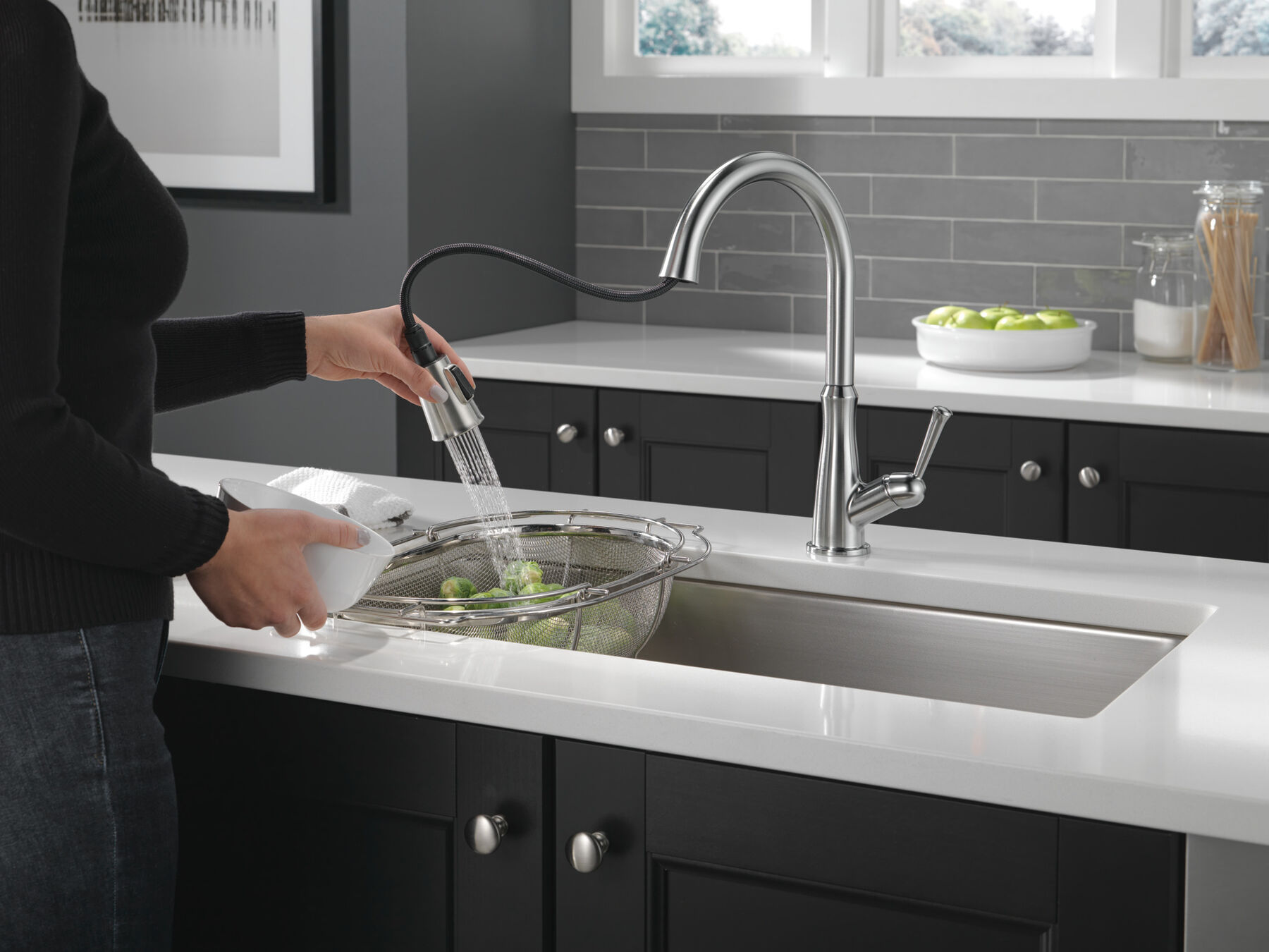 Single Handle Pull-Down Kitchen Faucet, image 9