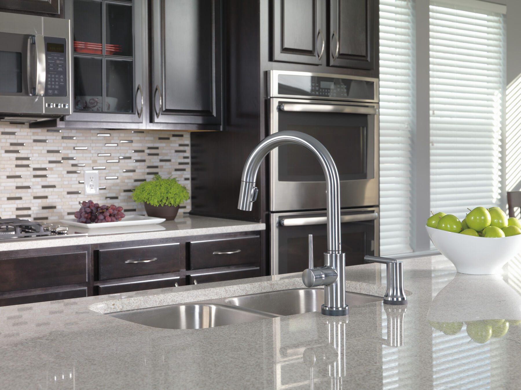 Single Handle Pull-Down Kitchen Faucet, image 6