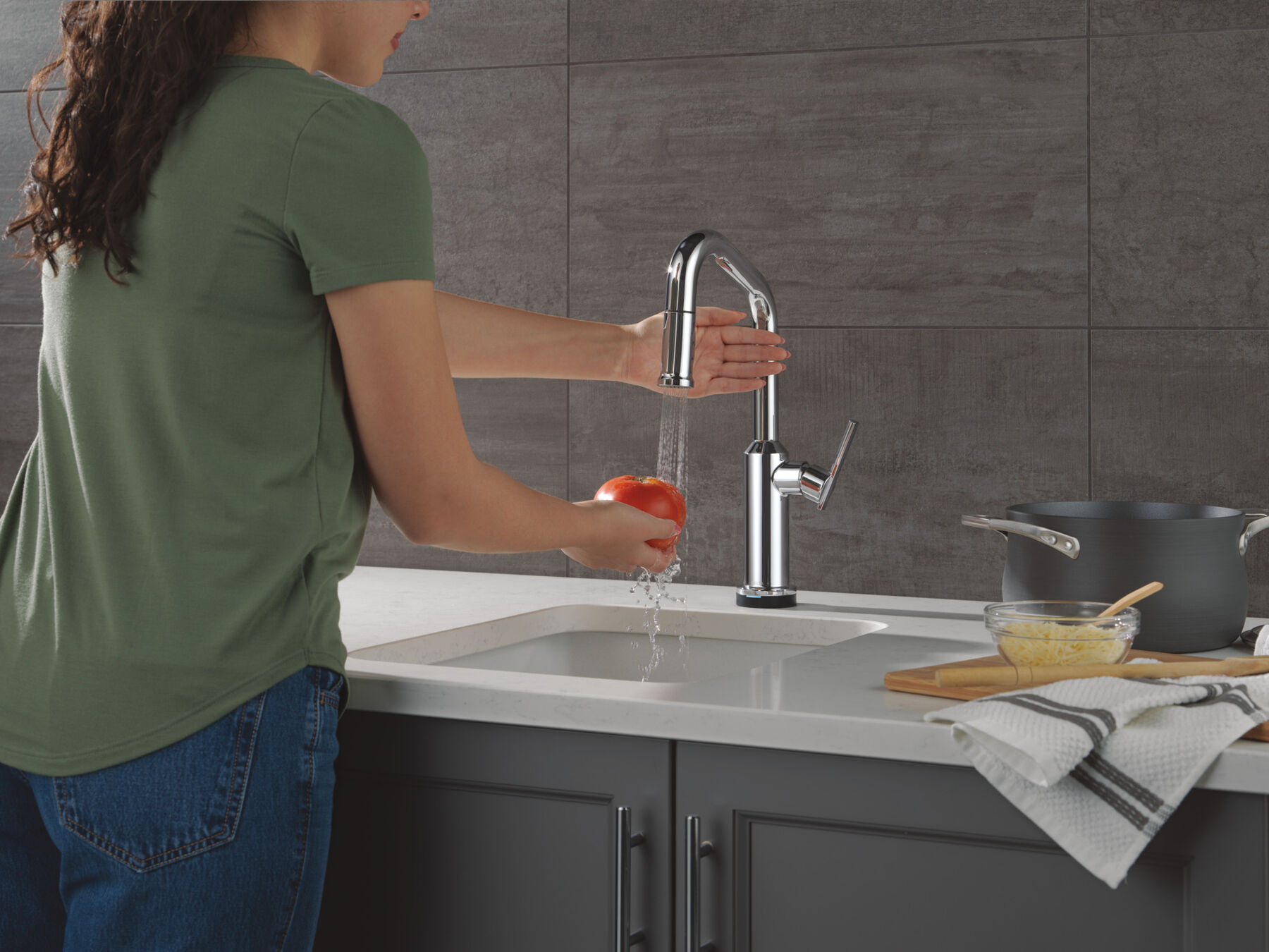 Touch2O&reg; Bar / Prep Faucet with Touchless Technology, image 4