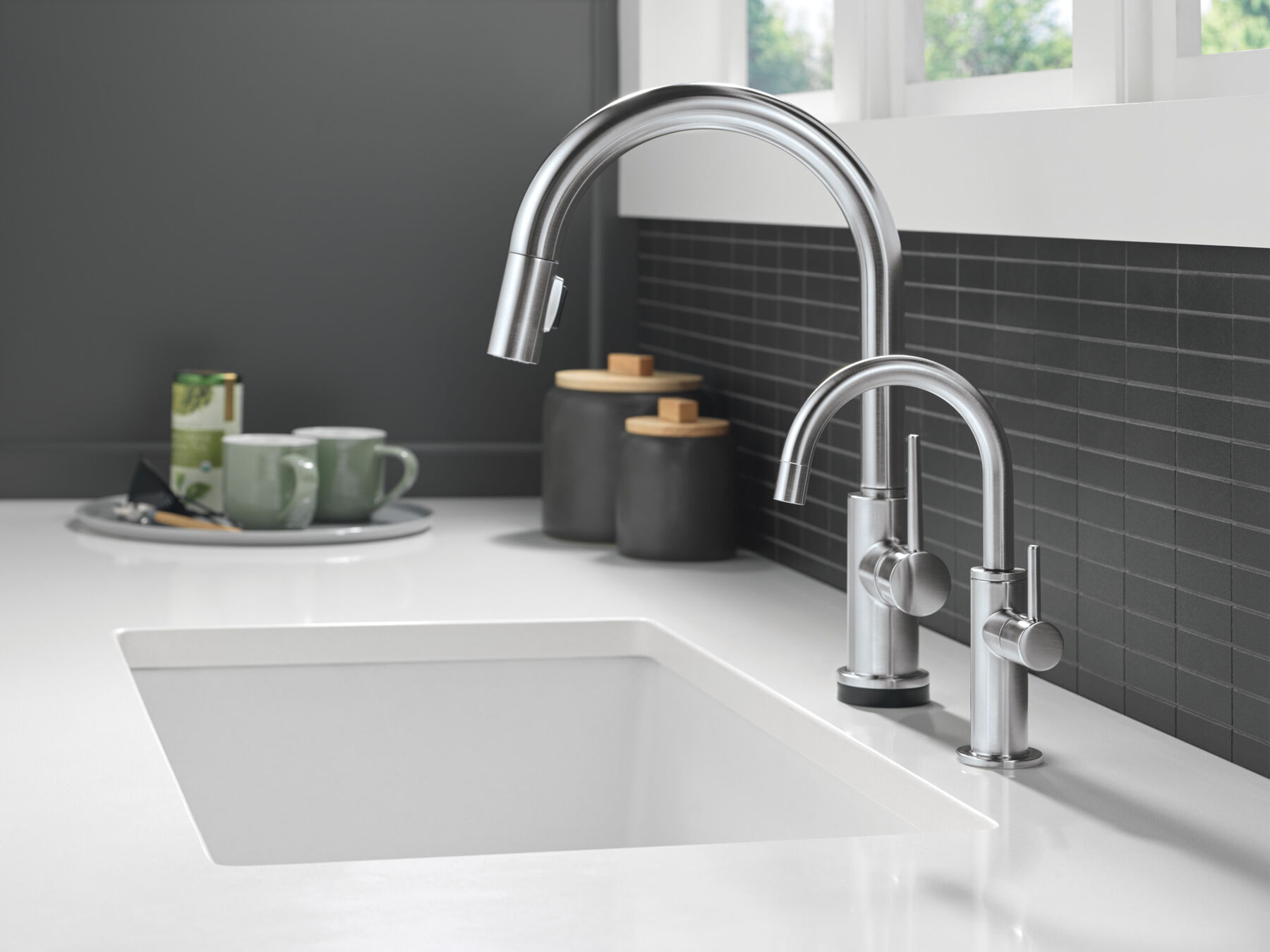 Touch<sub>2</sub>O® Technology Kitchen Faucet with Touchless Technology, image 12