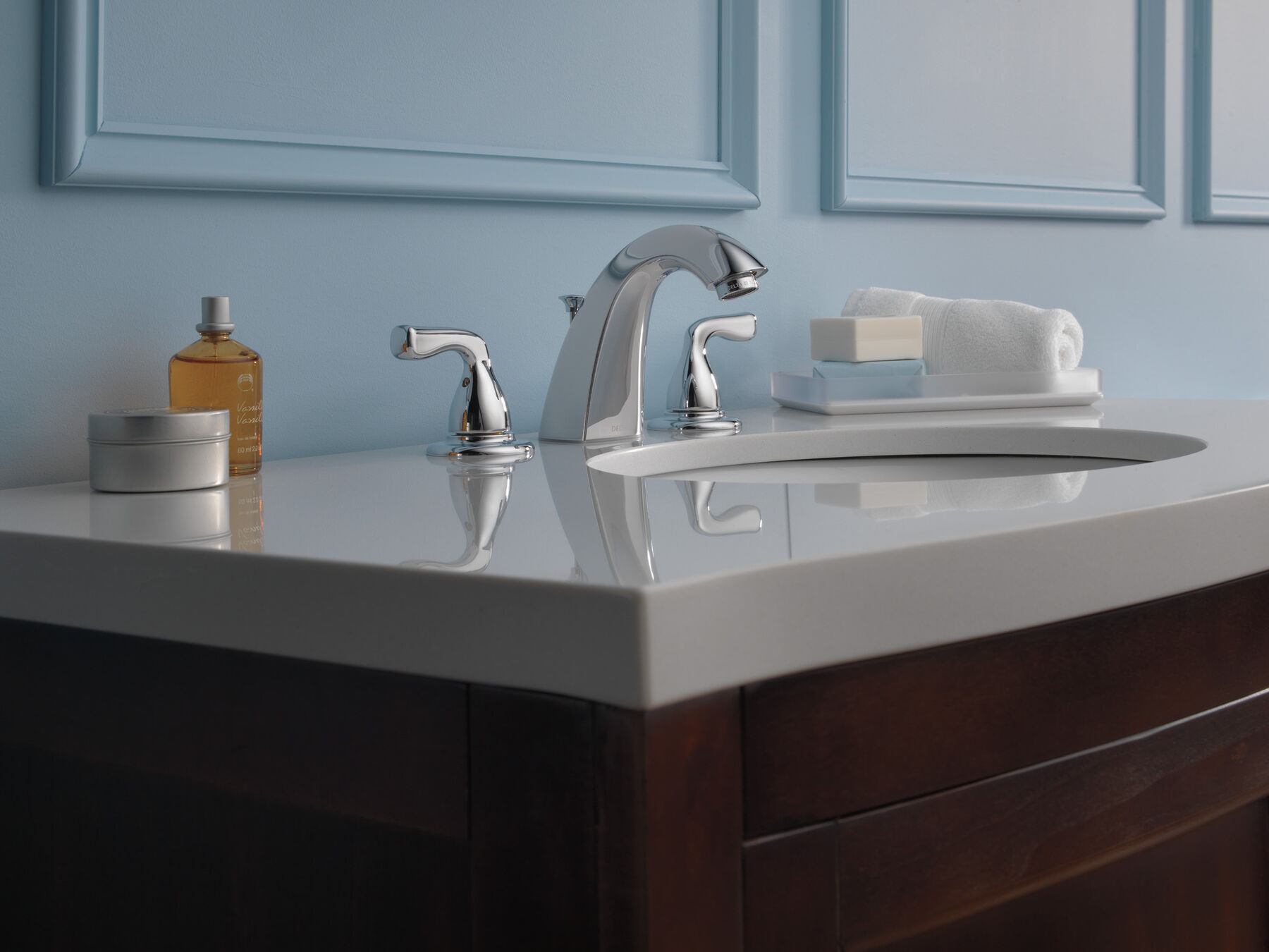 Two Handle Widespread Bathroom Faucet