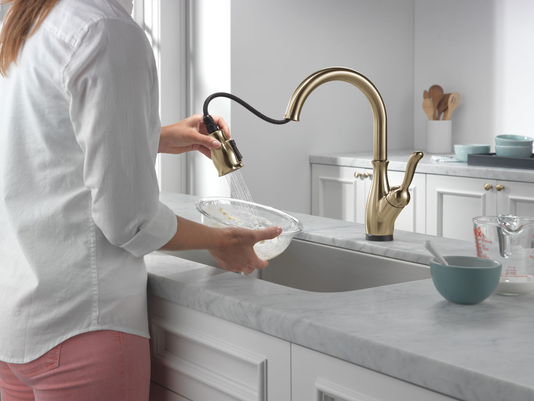 VoiceIQ® Single Handle Pull-Down Faucet with Touch<sub>2</sub>O® Technology, image 4