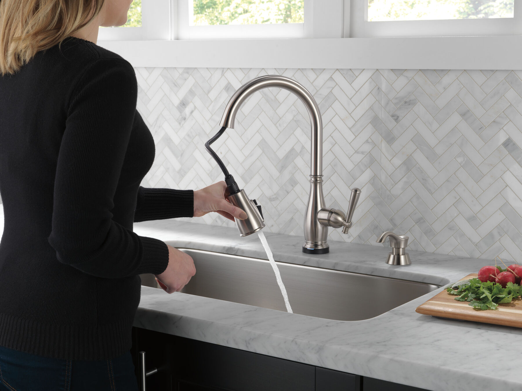 Single Handle Pull-Down Kitchen Faucet with Touch2O&reg; and ShieldSpray&reg; Technologies