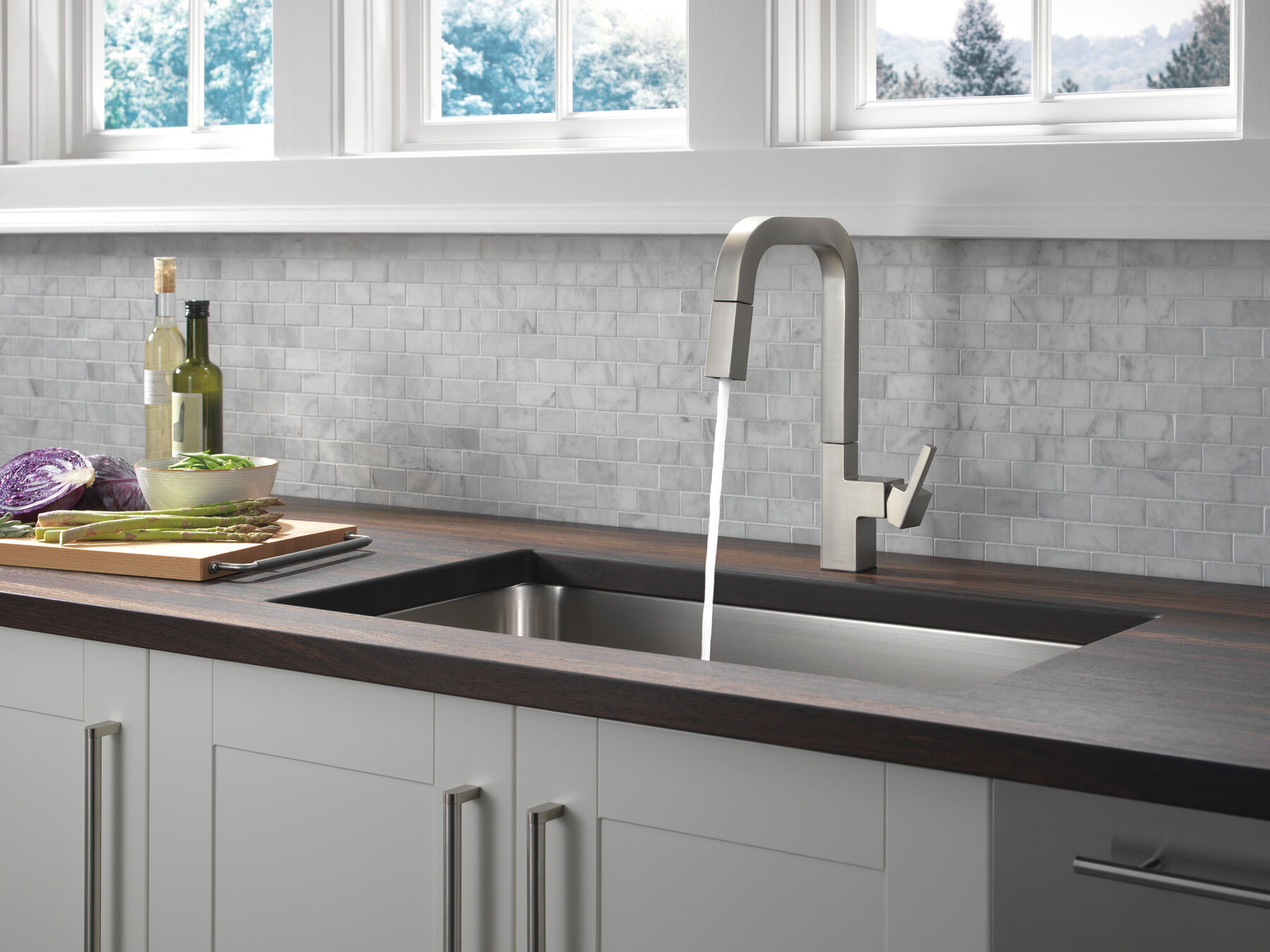Single-Handle Pull-Down Kitchen Faucet, image 8