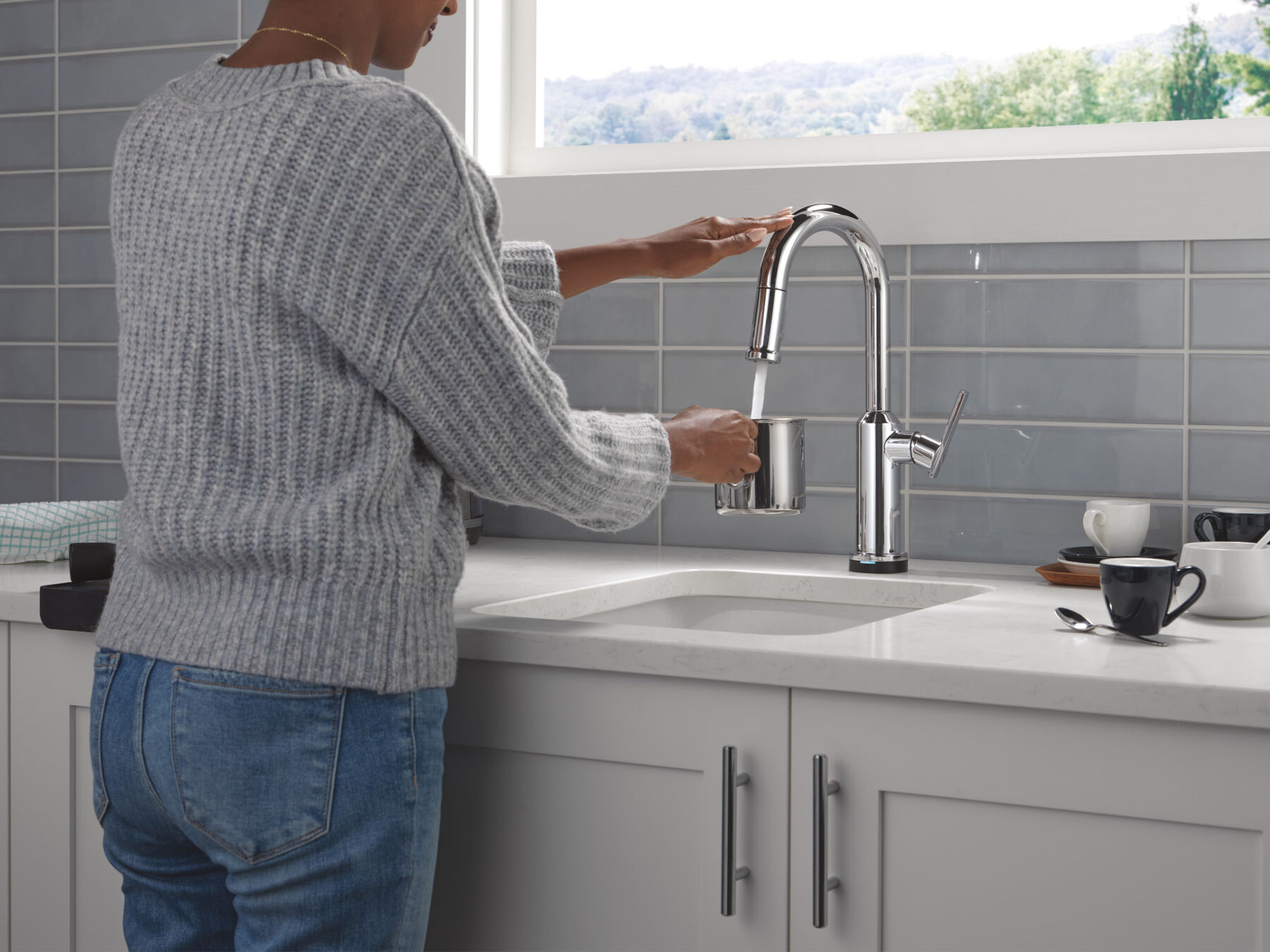 Touch2O&reg; Bar / Prep Faucet with Touchless Technology, image 4