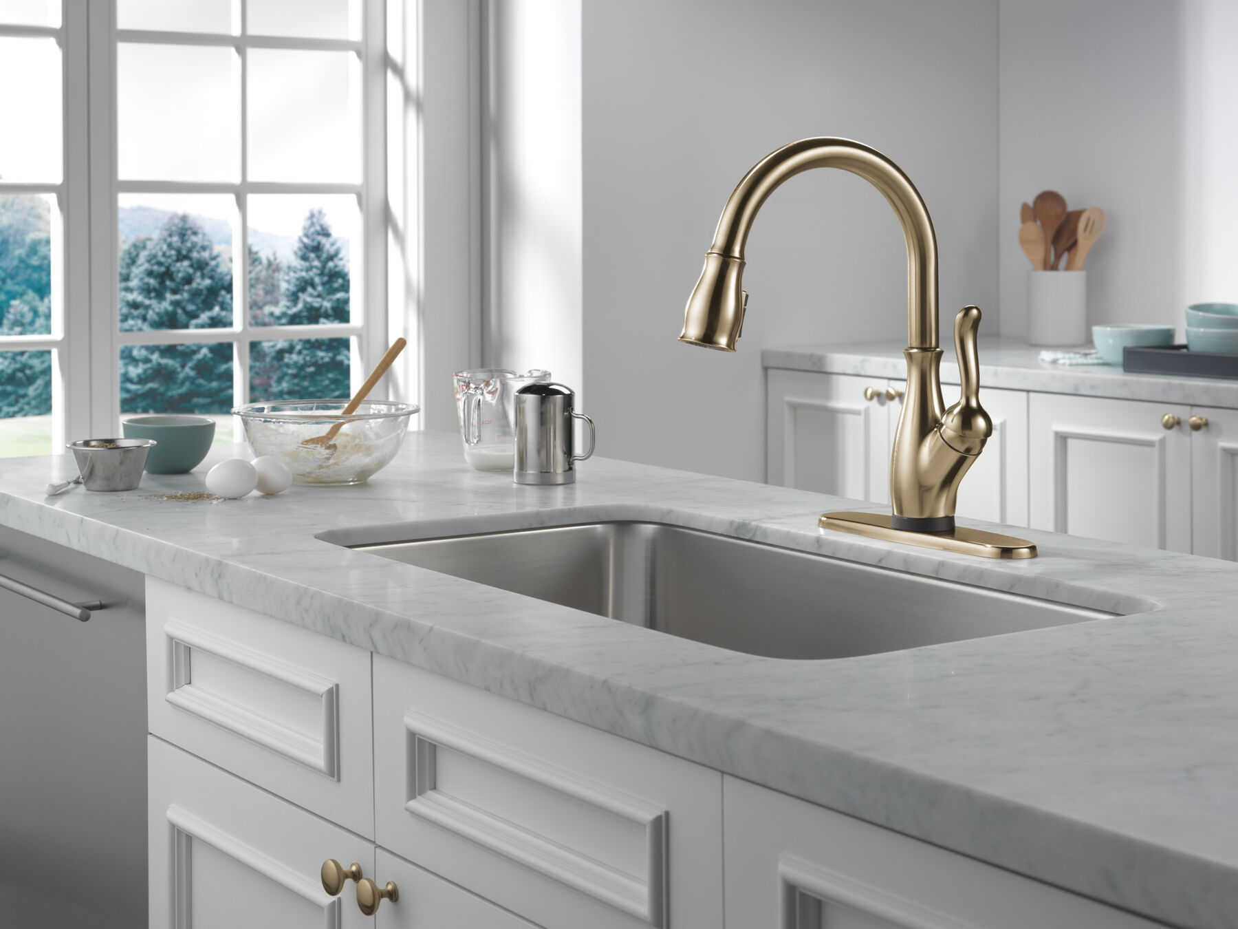 VoiceIQ® Single Handle Pull-Down Faucet with Touch2O Technology and Soap Dispenser, image 2