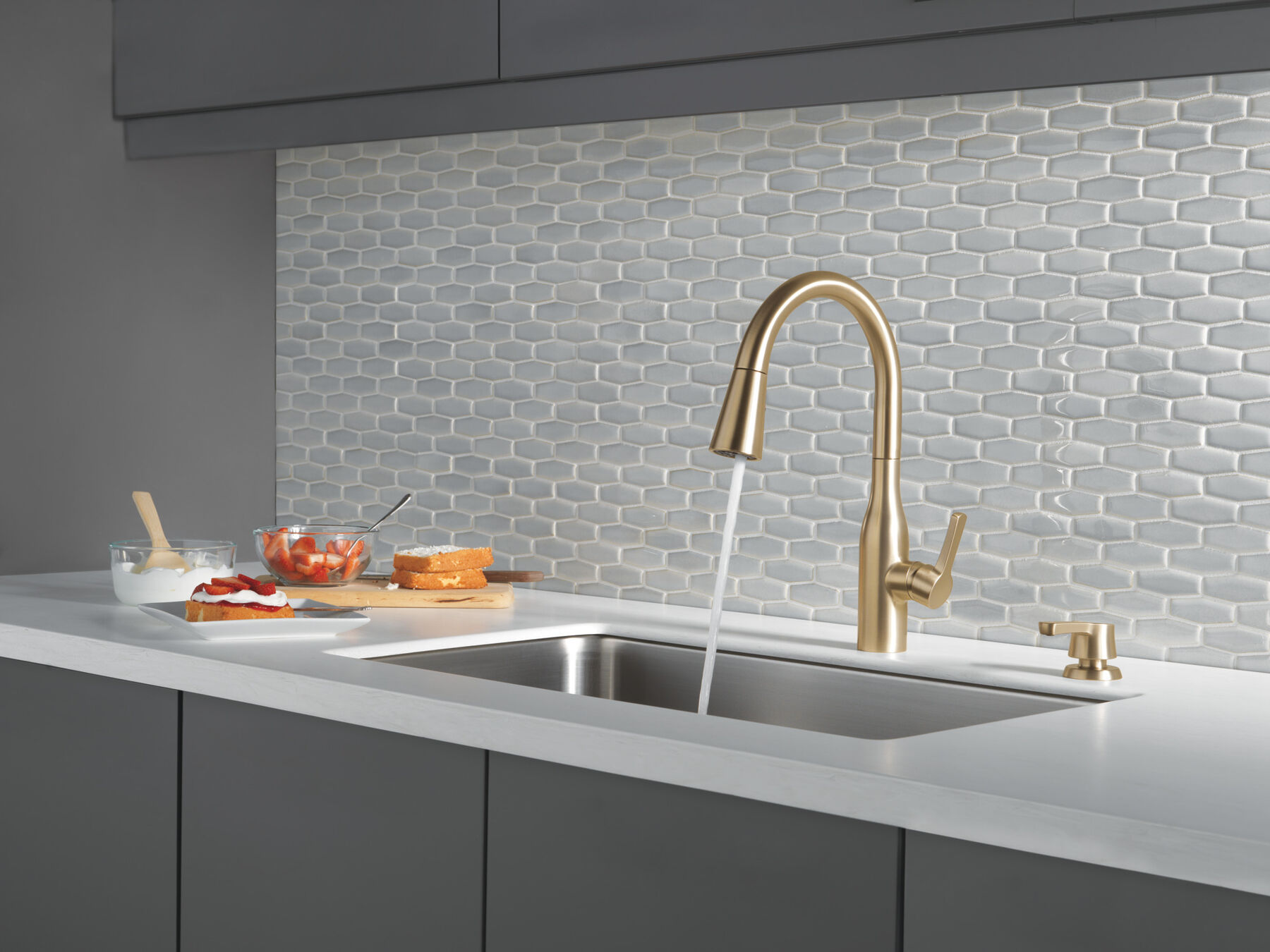Pull-Down Kitchen Faucet 1L w/Soap (Recertified), image 4