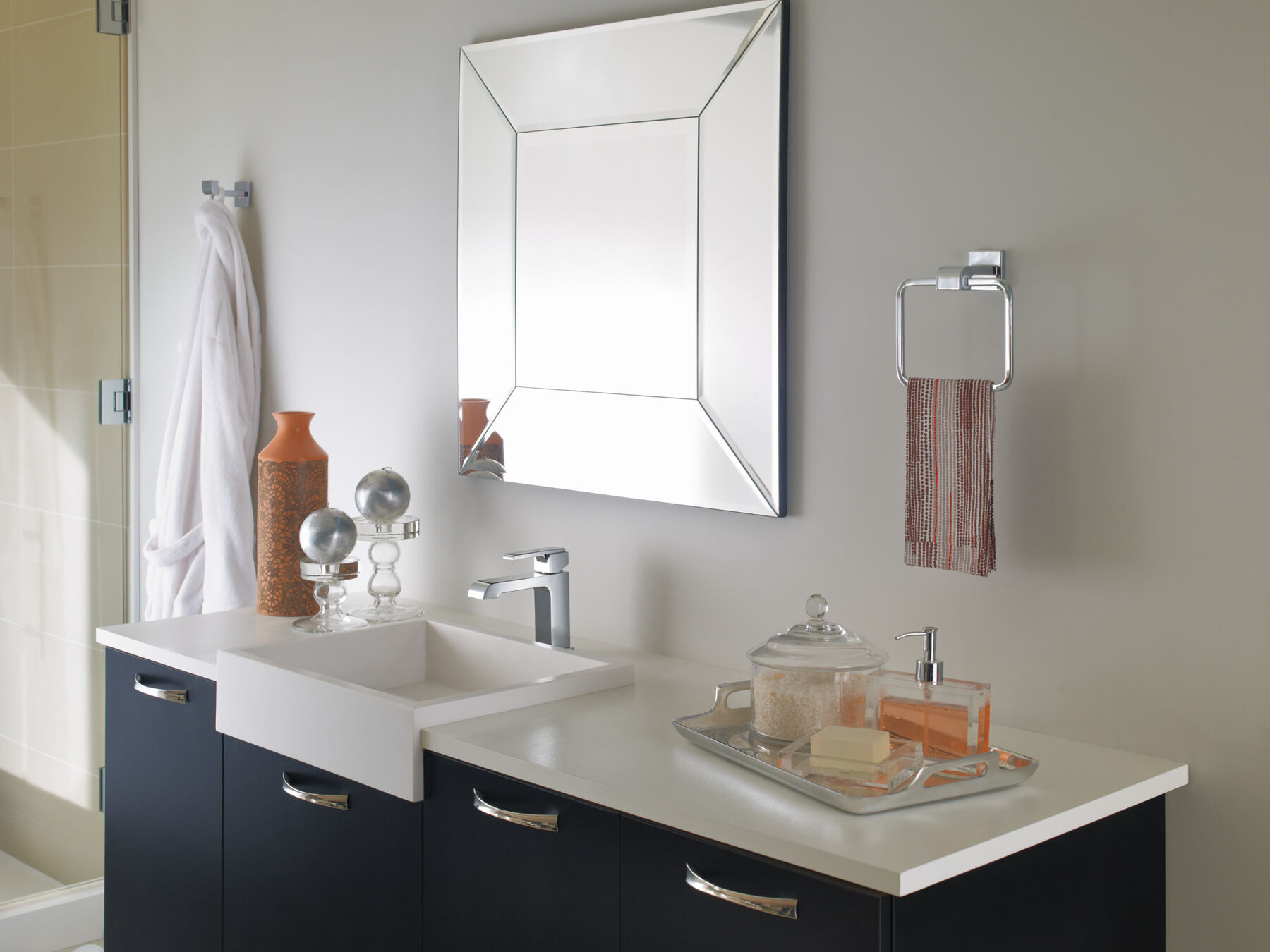 Single Handle Bathroom Faucet, image 1