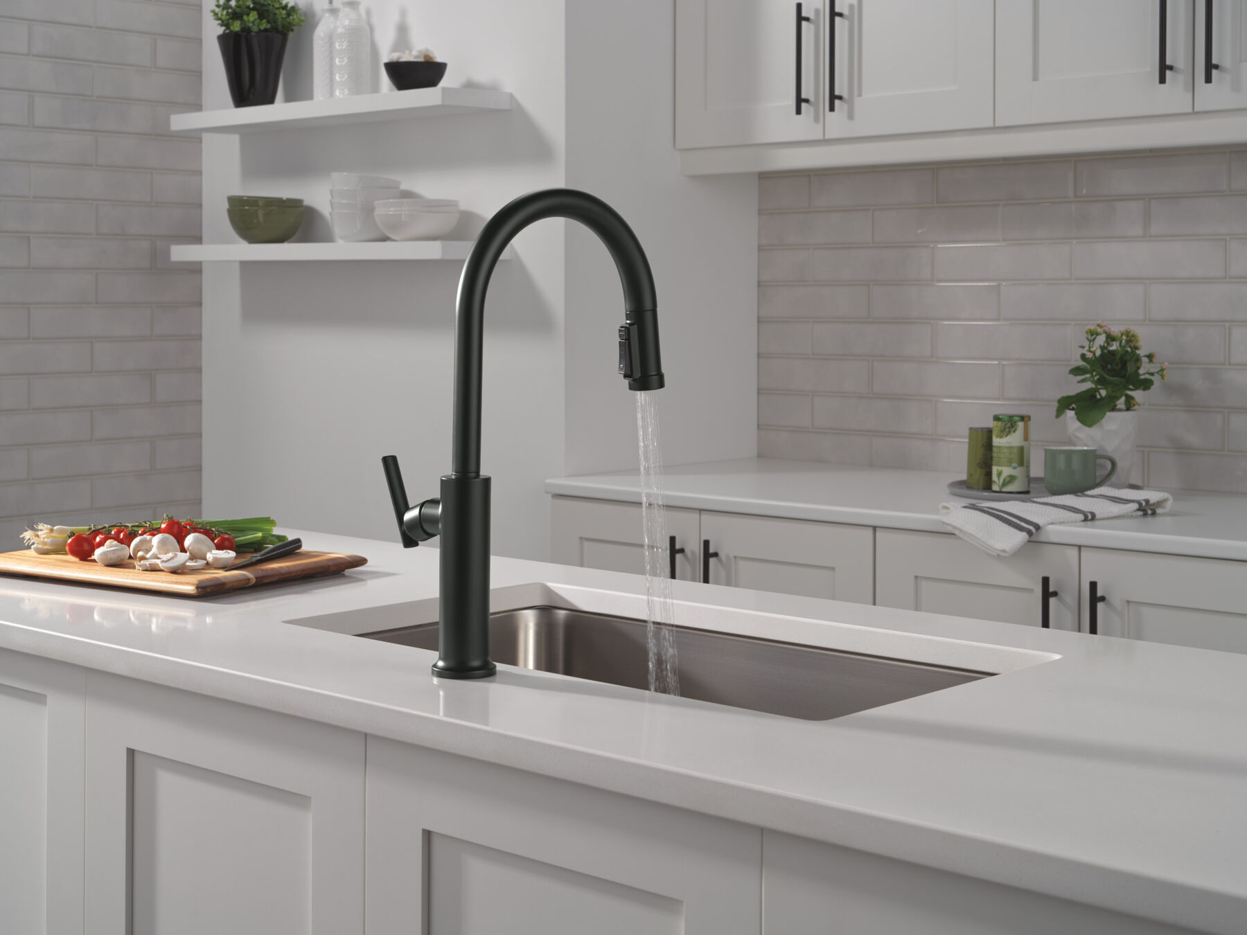 Single Handle Pull-Down Kitchen Faucet