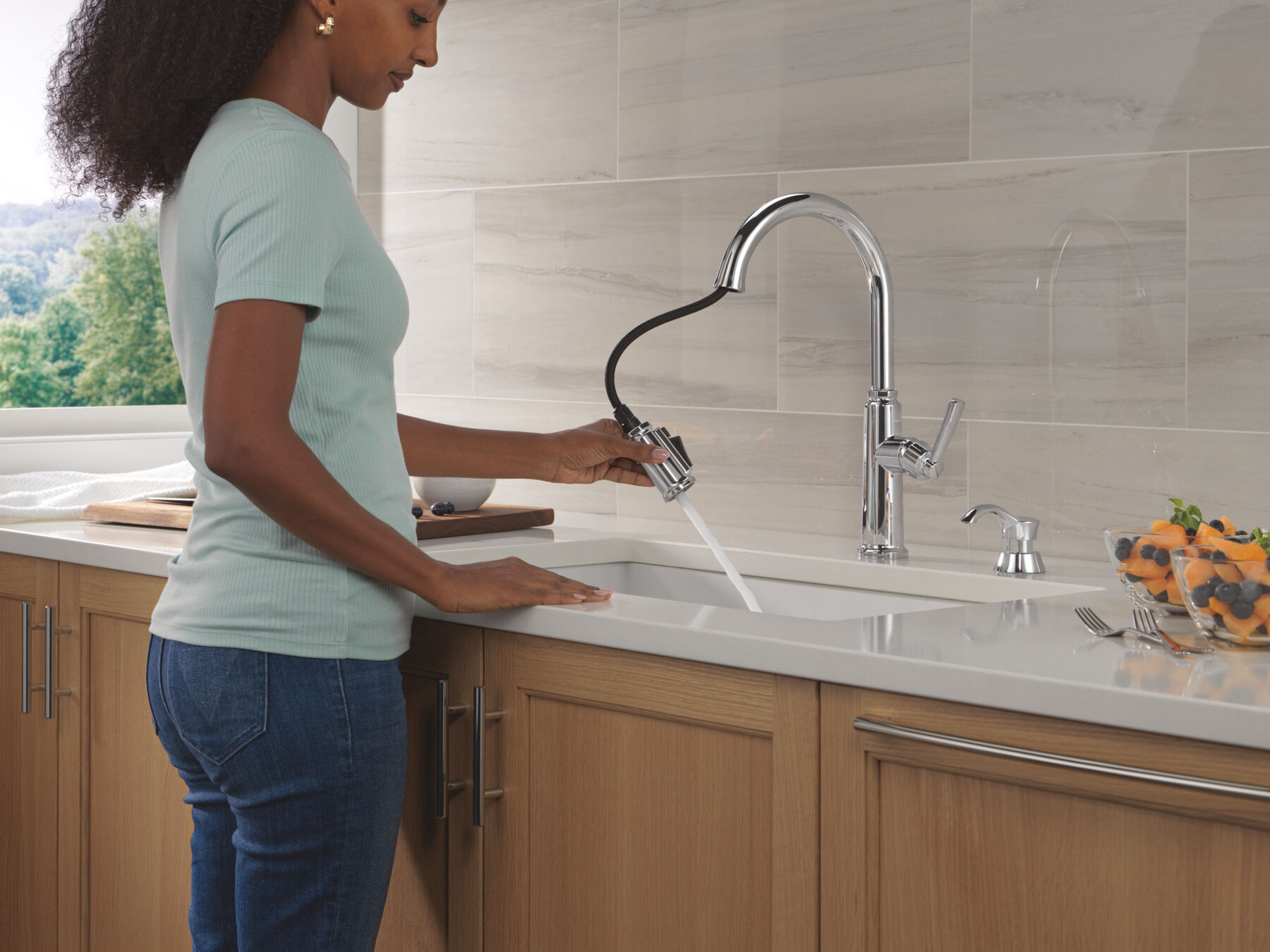 Single Handle Kitchen Pull-Down Faucet w/ Soap Dispenser