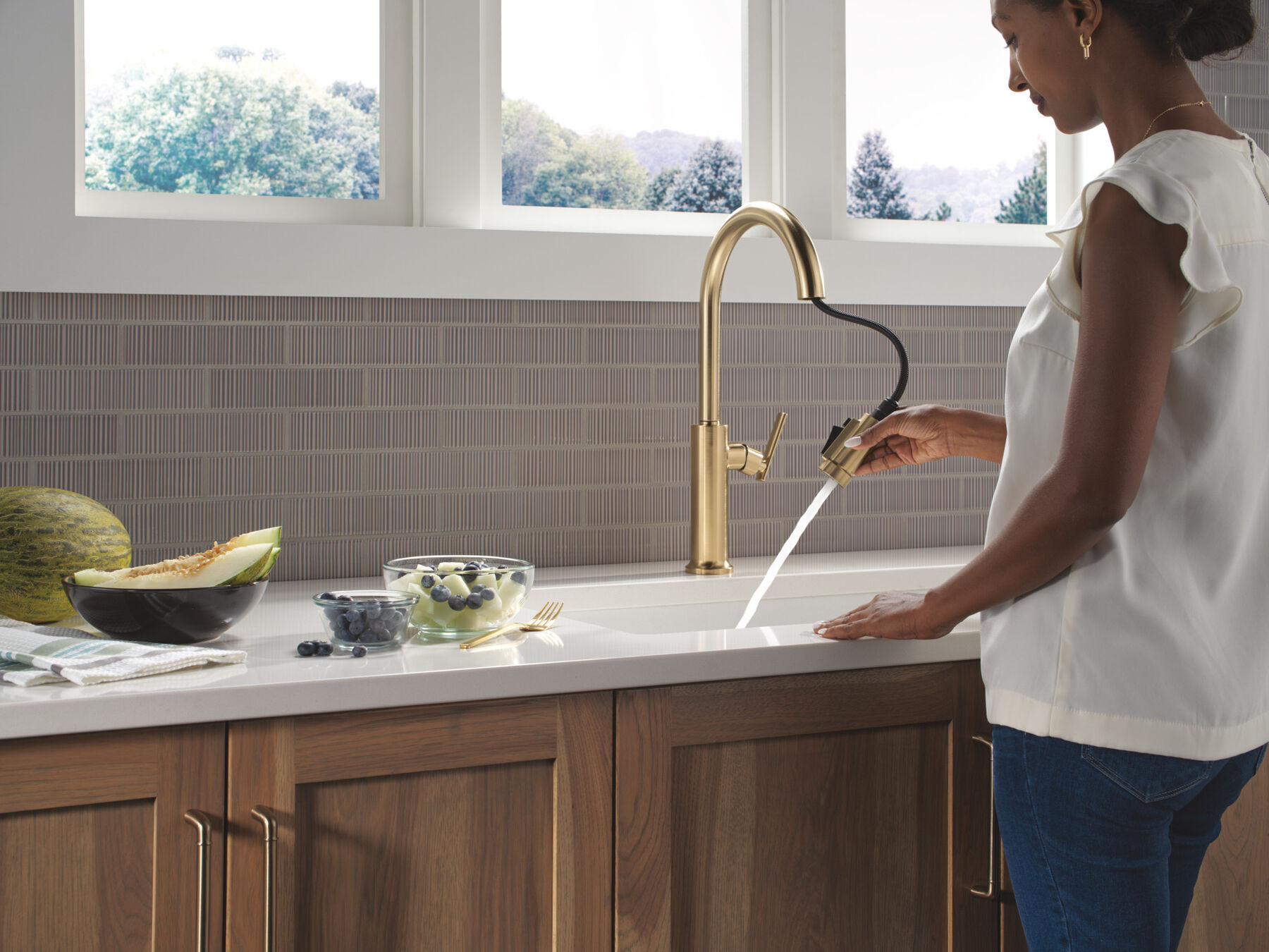 Single Handle Pull-Down Kitchen Faucet