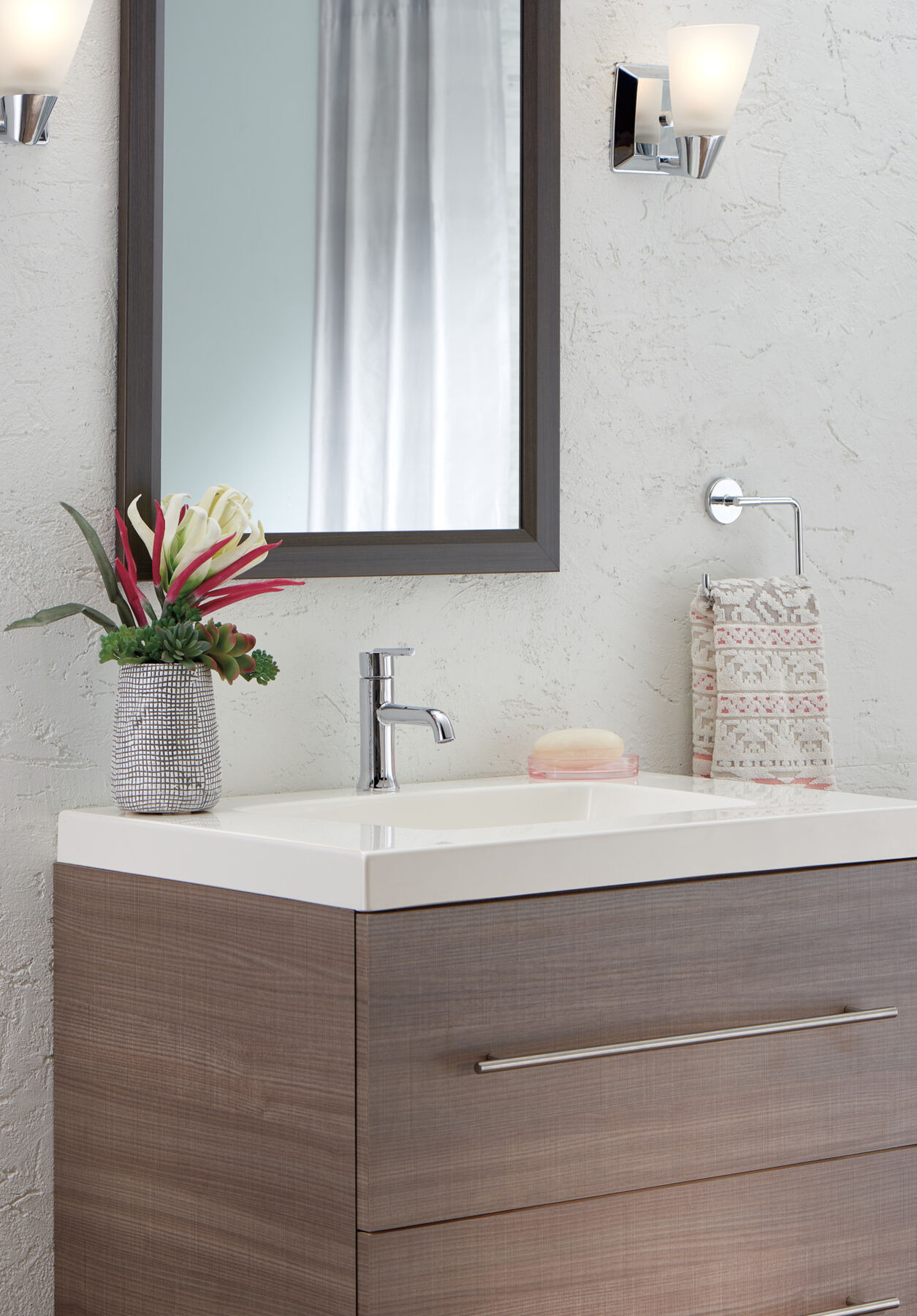 Single Handle Bathroom Faucet, image 1